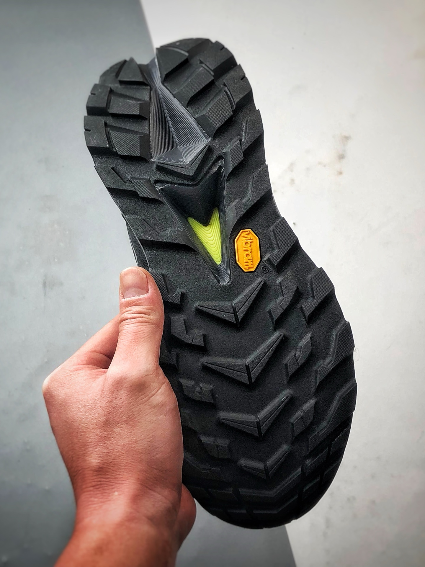 Hoka One One Skyline-Float X 黑色 天际线户外功能休闲徒步鞋  1141610-BBLC