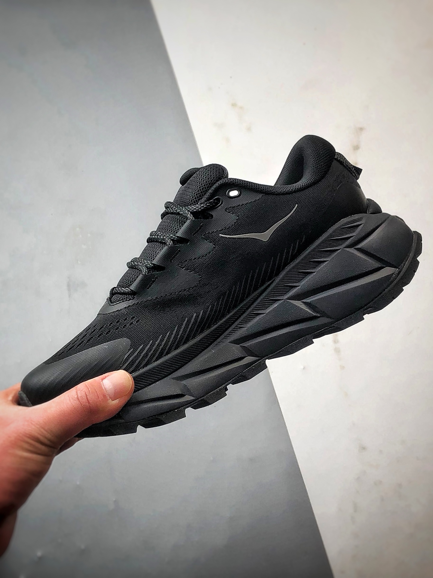 Hoka One One Skyline-Float X 黑色 天际线户外功能休闲徒步鞋  1141610-BBLC