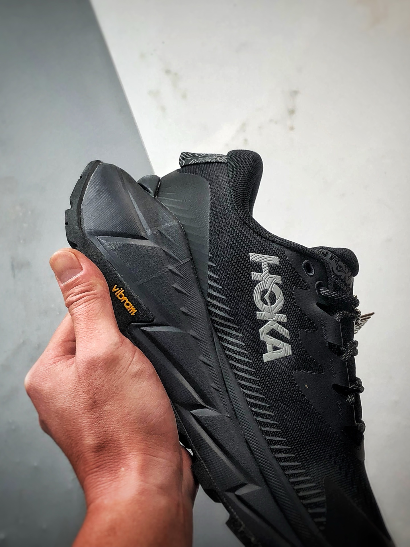 Hoka One One Skyline-Float X 黑色 天际线户外功能休闲徒步鞋  1141610-BBLC