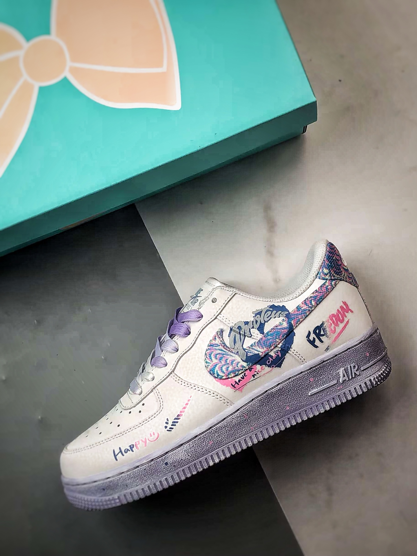 Air Force 1 Low 粉蓝双心手绘涂鸦 CZ0377-002