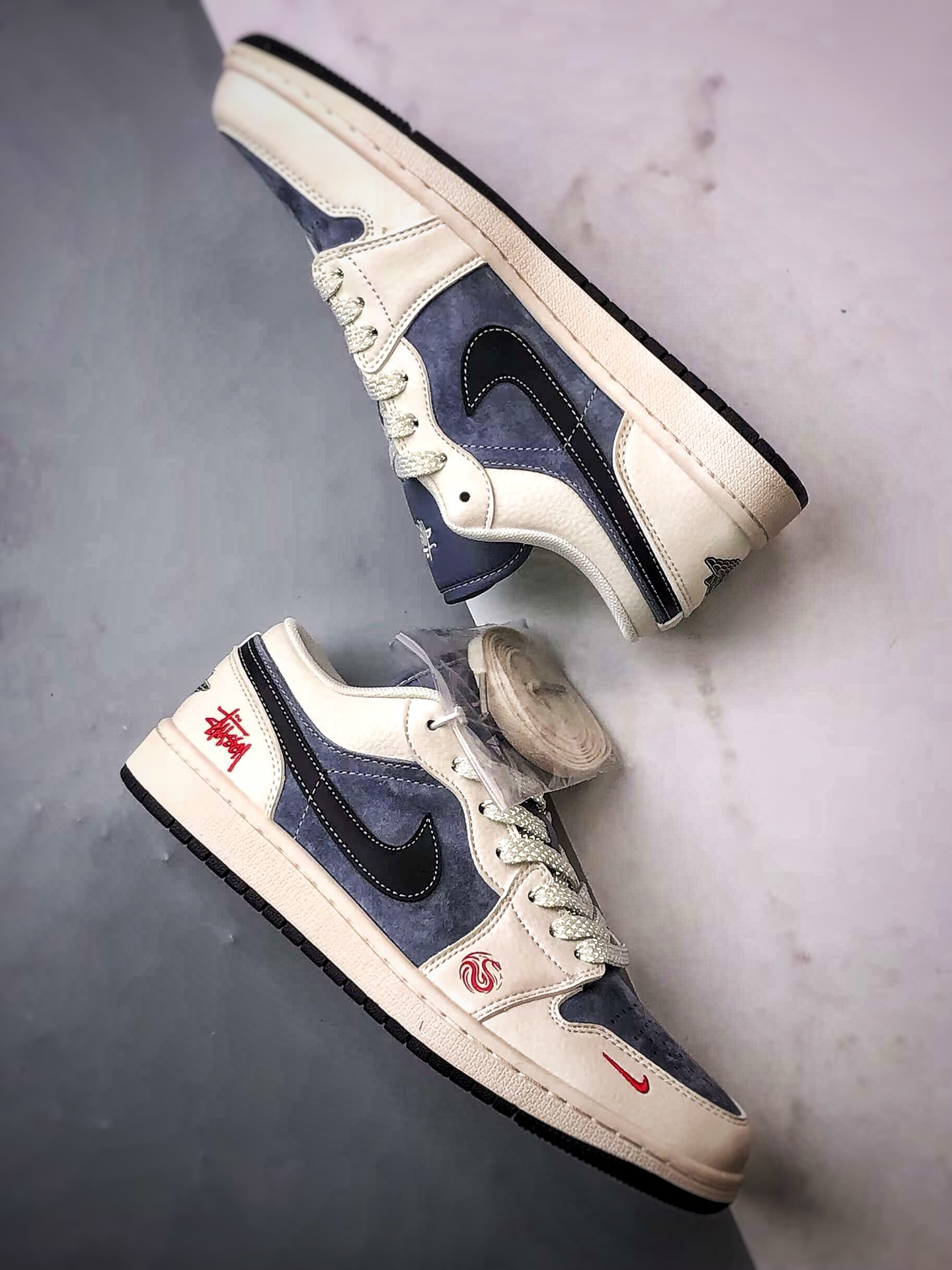 Air Jordan 1 Low OG ”高端定制” 斯图西灰蓝黑钩  XX3318-517