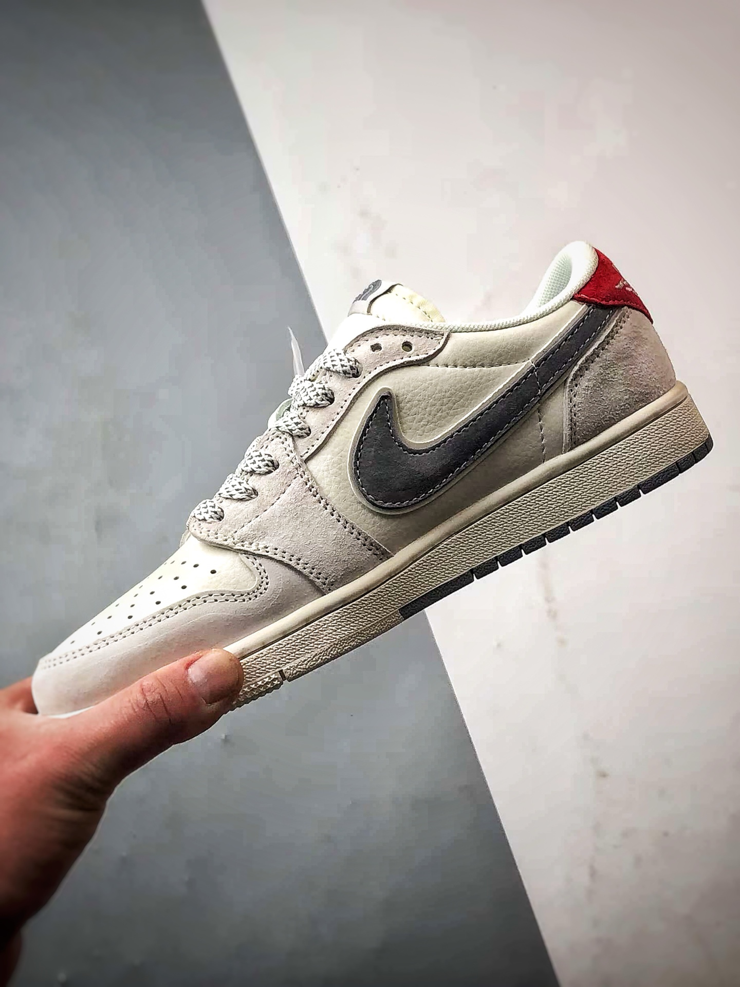 Air Jordan 1 Low OG ”高端定制” 北面蛇年米白灰倒钩  SJ2068-145
