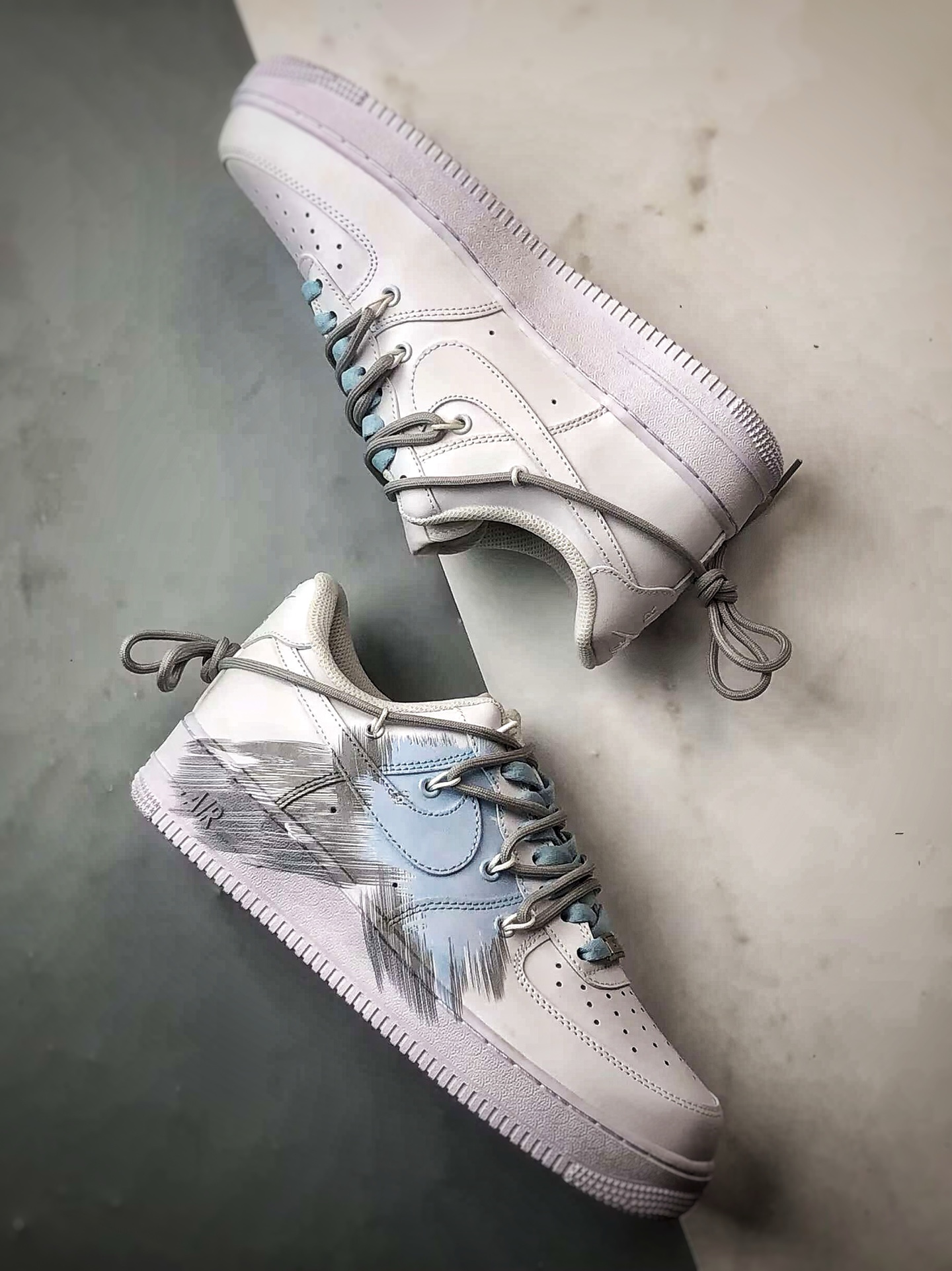 【定制球鞋】Air Force 1 Low 风暴系列 白灰蓝涂鸦解构绑带 经典休闲运动板鞋  YY2024-626