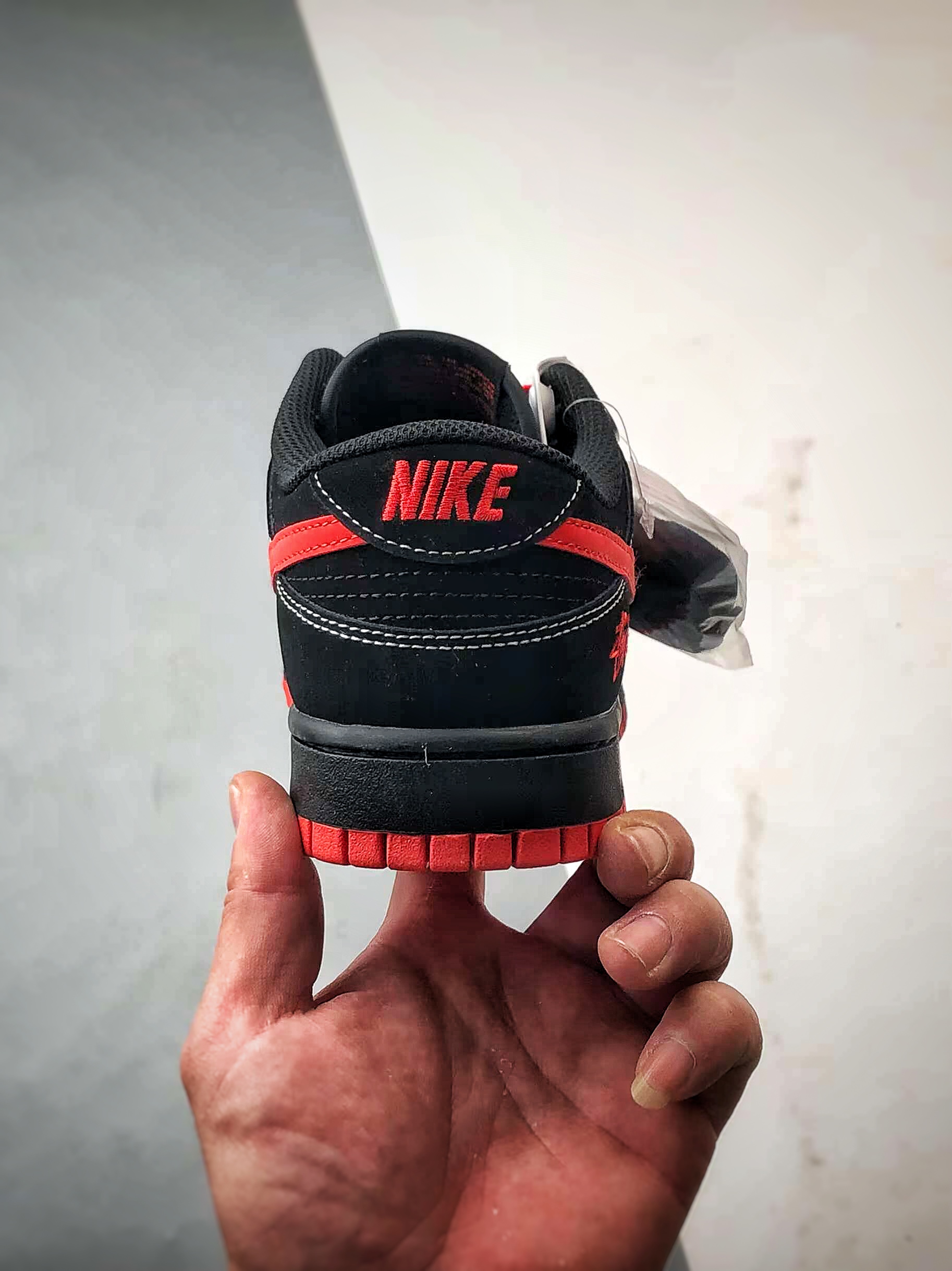 NK Dunk Low Retro ”DIY高端定制” 斯图西黑红反光钩 低帮休闲运动板鞋  KK1333-028