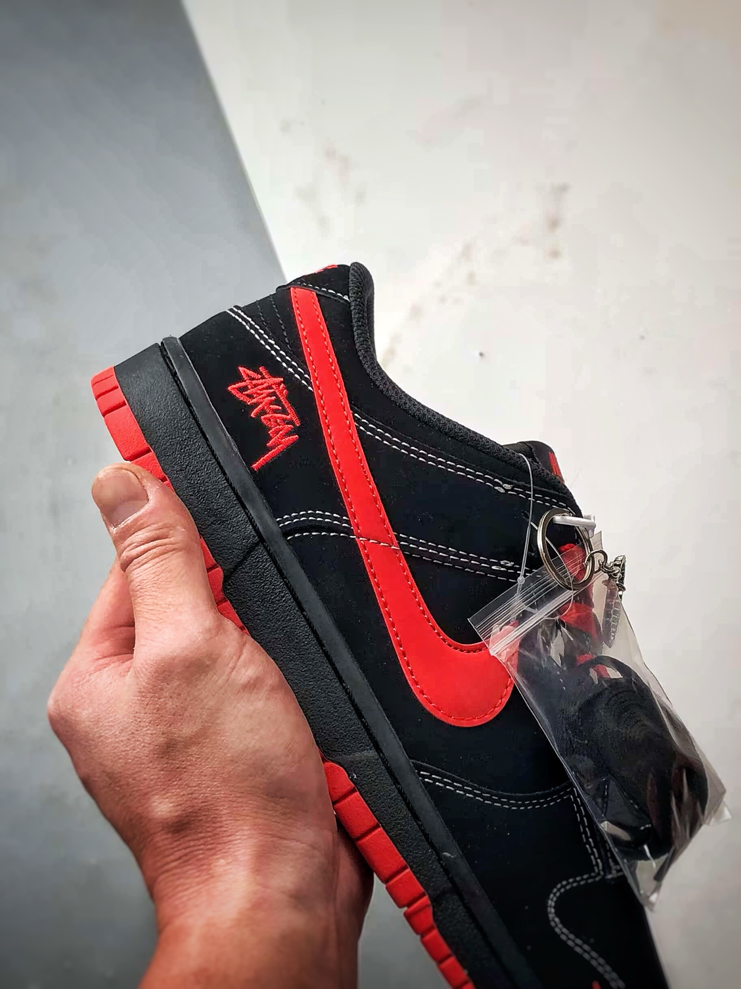 NK Dunk Low Retro ”DIY高端定制” 斯图西黑红反光钩 低帮休闲运动板鞋  KK1333-028