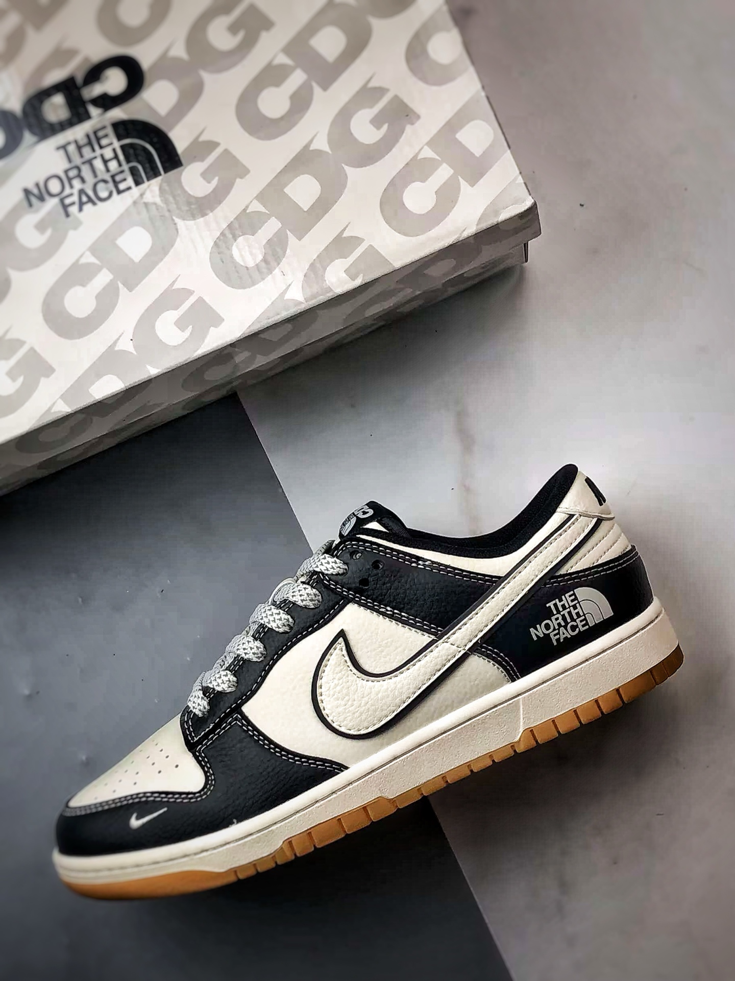NK Dunk Low Retro ”DIY高端定制” 北面米白黑生胶底 低帮休闲运动板鞋  XX3168-119