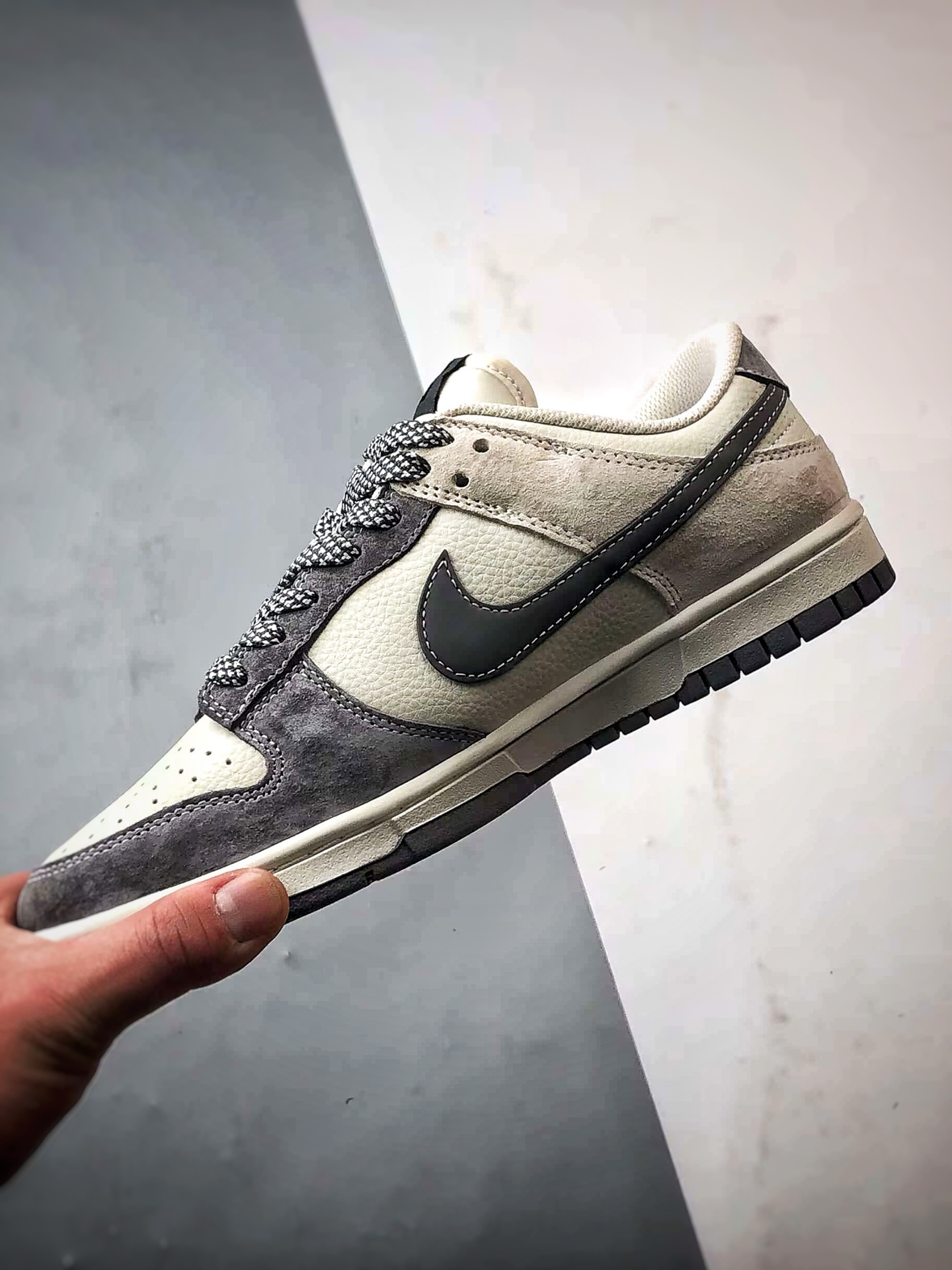 NK Dunk Low Retro ”DIY高端定制” OW米灰箭头反光钩 低帮休闲运动板鞋  DJ2024-133