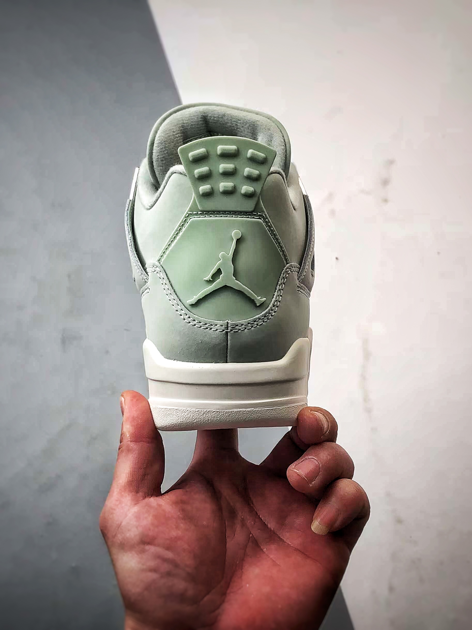 【官方纯原版本 诠释市场最强四代】 Air Jordan 4 ”Ssafoam” 绿米/薄荷绿  HV0823-003