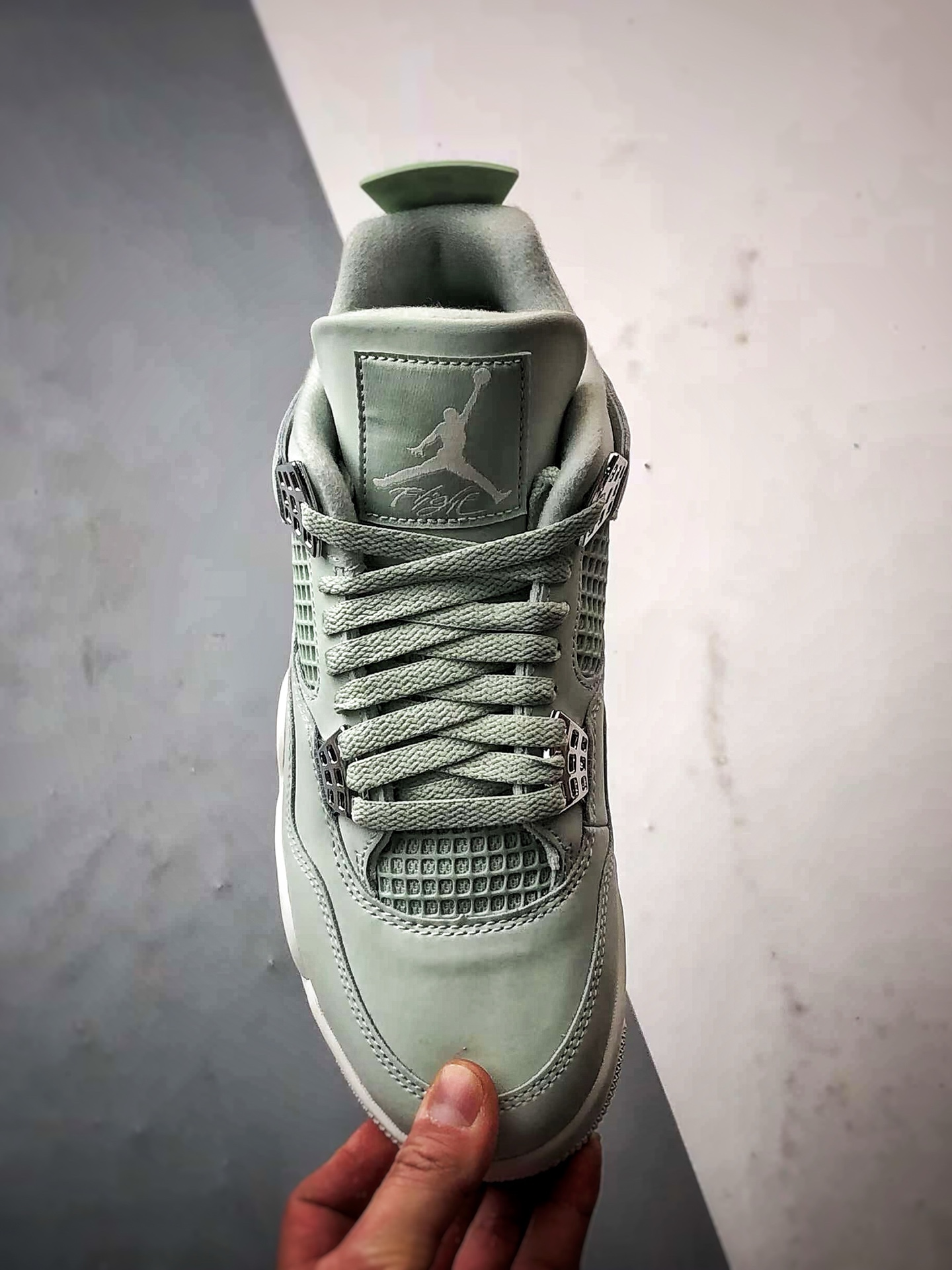 【官方纯原版本 诠释市场最强四代】 Air Jordan 4 ”Ssafoam” 绿米/薄荷绿  HV0823-003