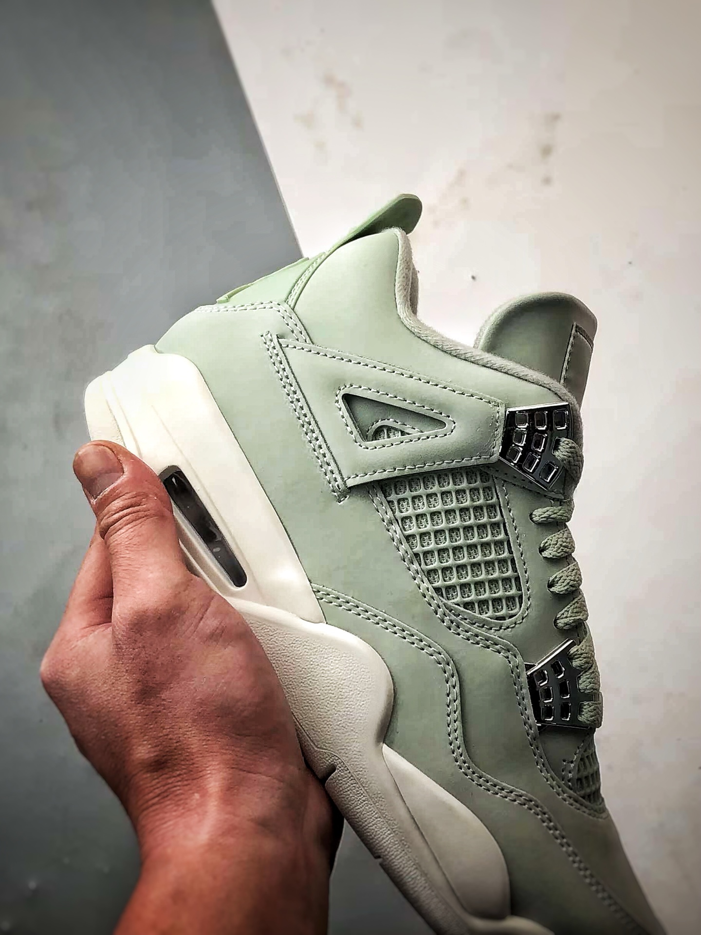 【官方纯原版本 诠释市场最强四代】 Air Jordan 4 ”Ssafoam” 绿米/薄荷绿  HV0823-003