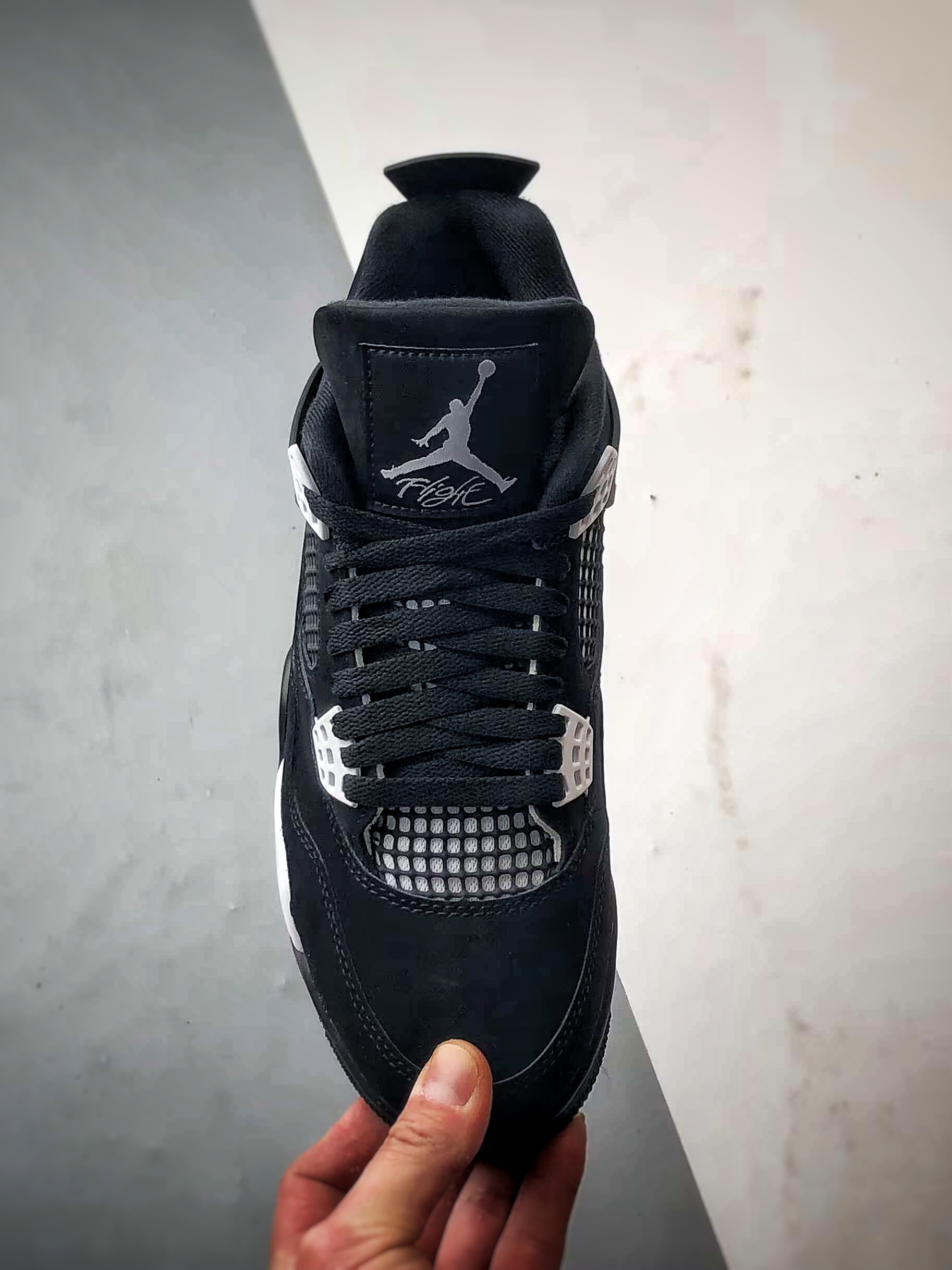 【官方纯原版本 诠释市场最强四代】 Air Jordan 4 Retro ”White Thunder” 黑白/白雷公 顶级纯原生产线出品  FQ8138-001