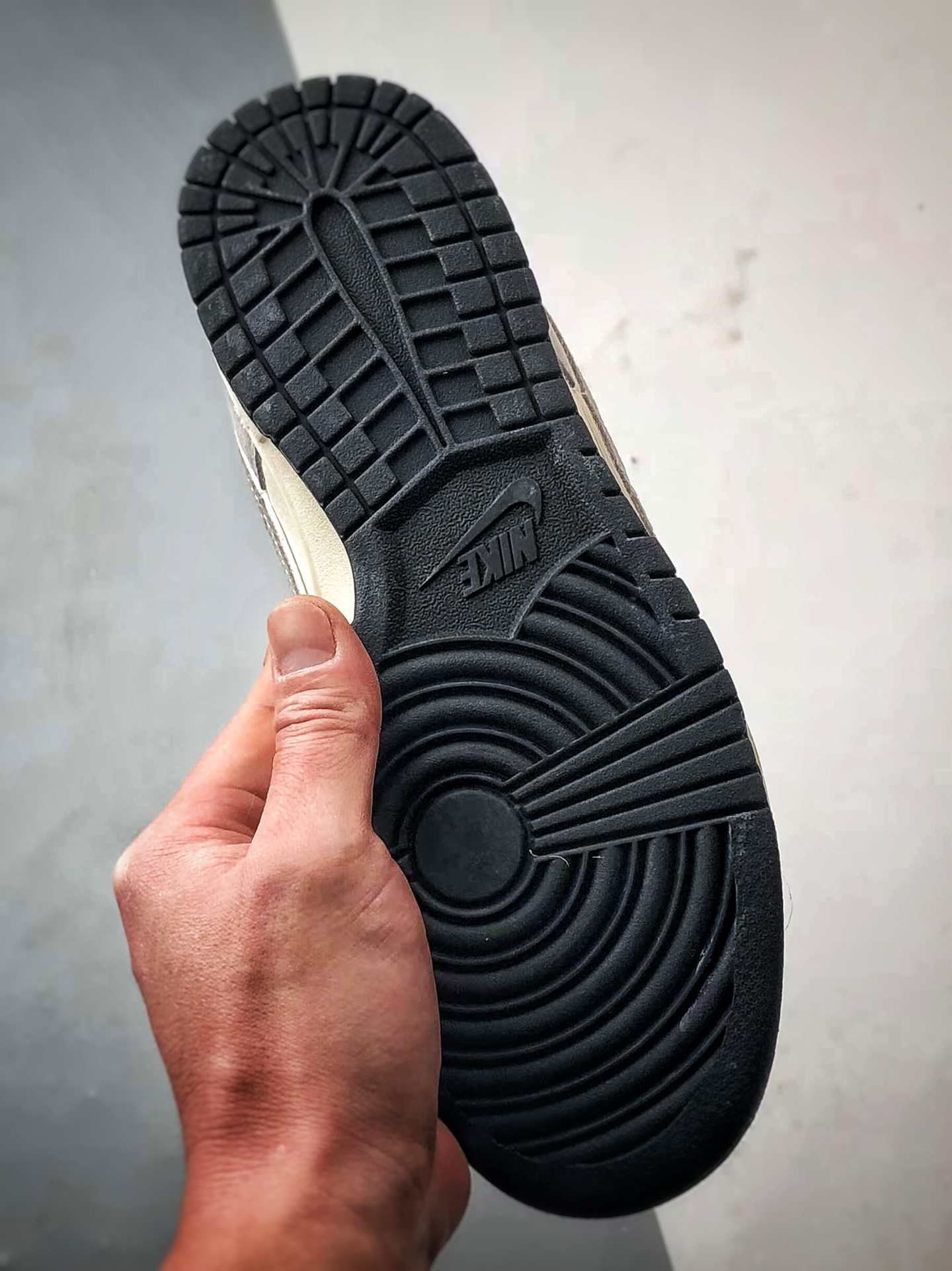 NK Dunk Low Retro ”DIY高端定制” 斯图西米白灰 低帮休闲运动板鞋  XX3168-117