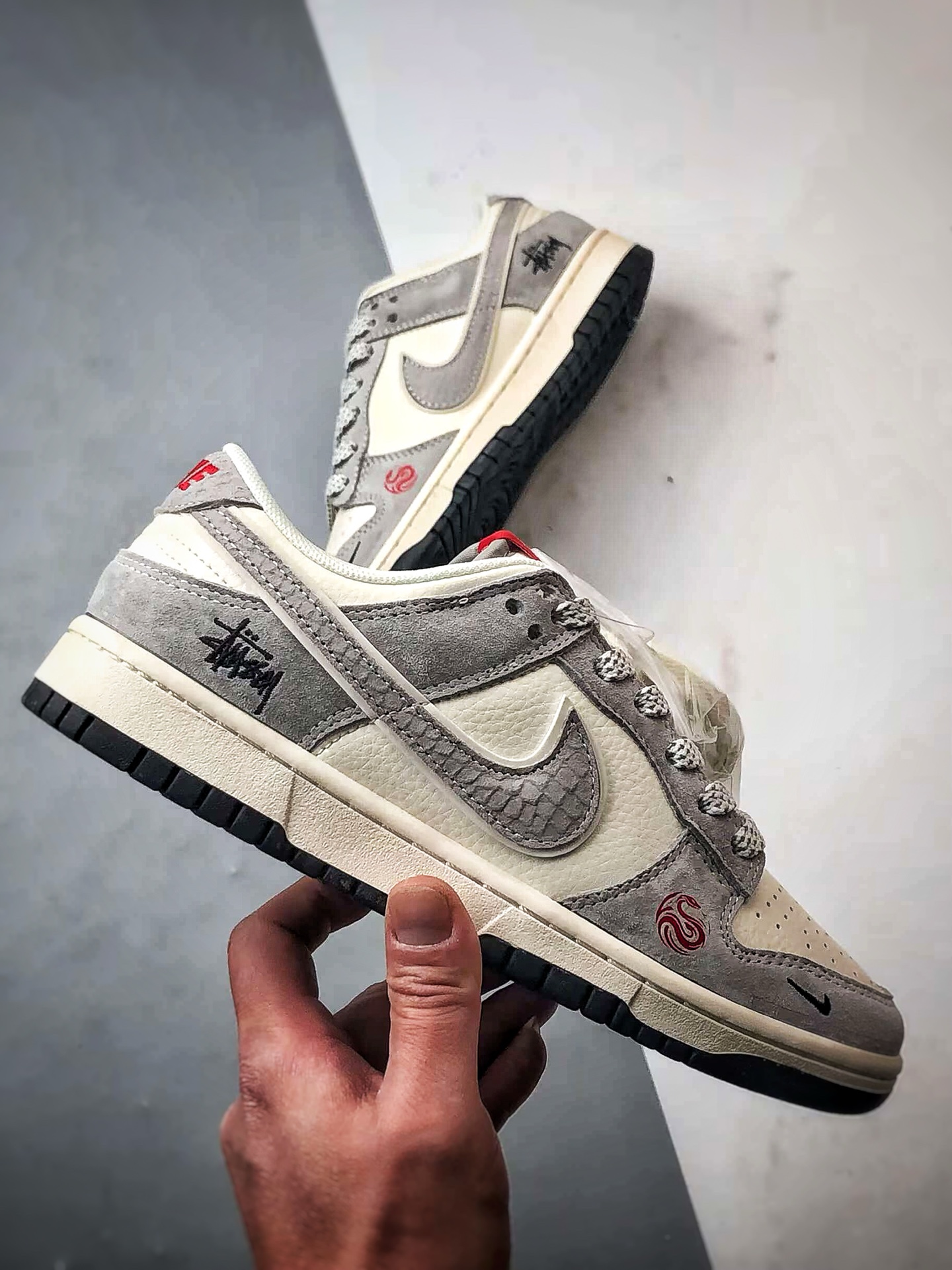 NK Dunk Low Retro ”DIY高端定制” 斯图西米白灰 低帮休闲运动板鞋  XX3168-117