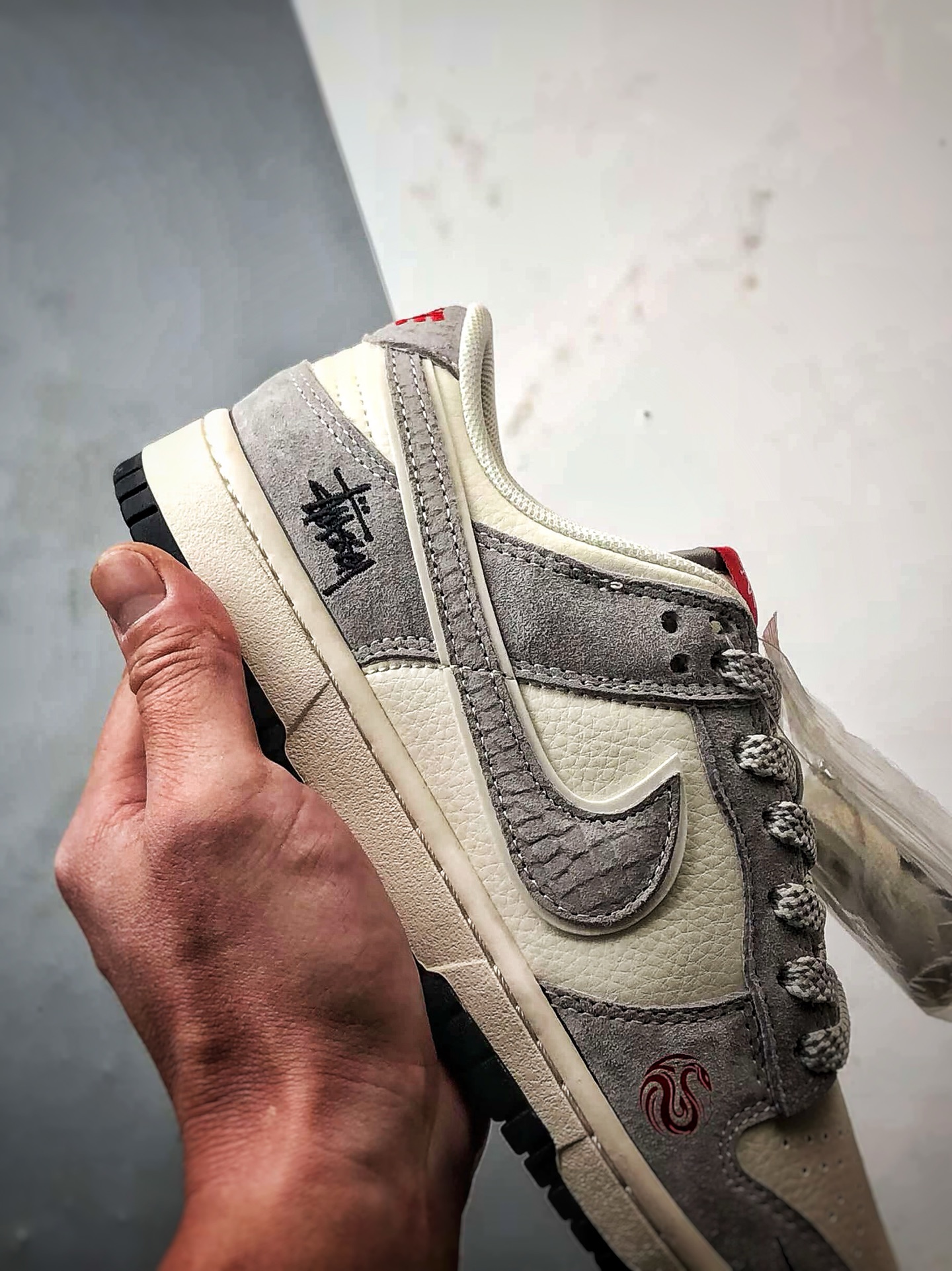 NK Dunk Low Retro ”DIY高端定制” 斯图西米白灰 低帮休闲运动板鞋  XX3168-117