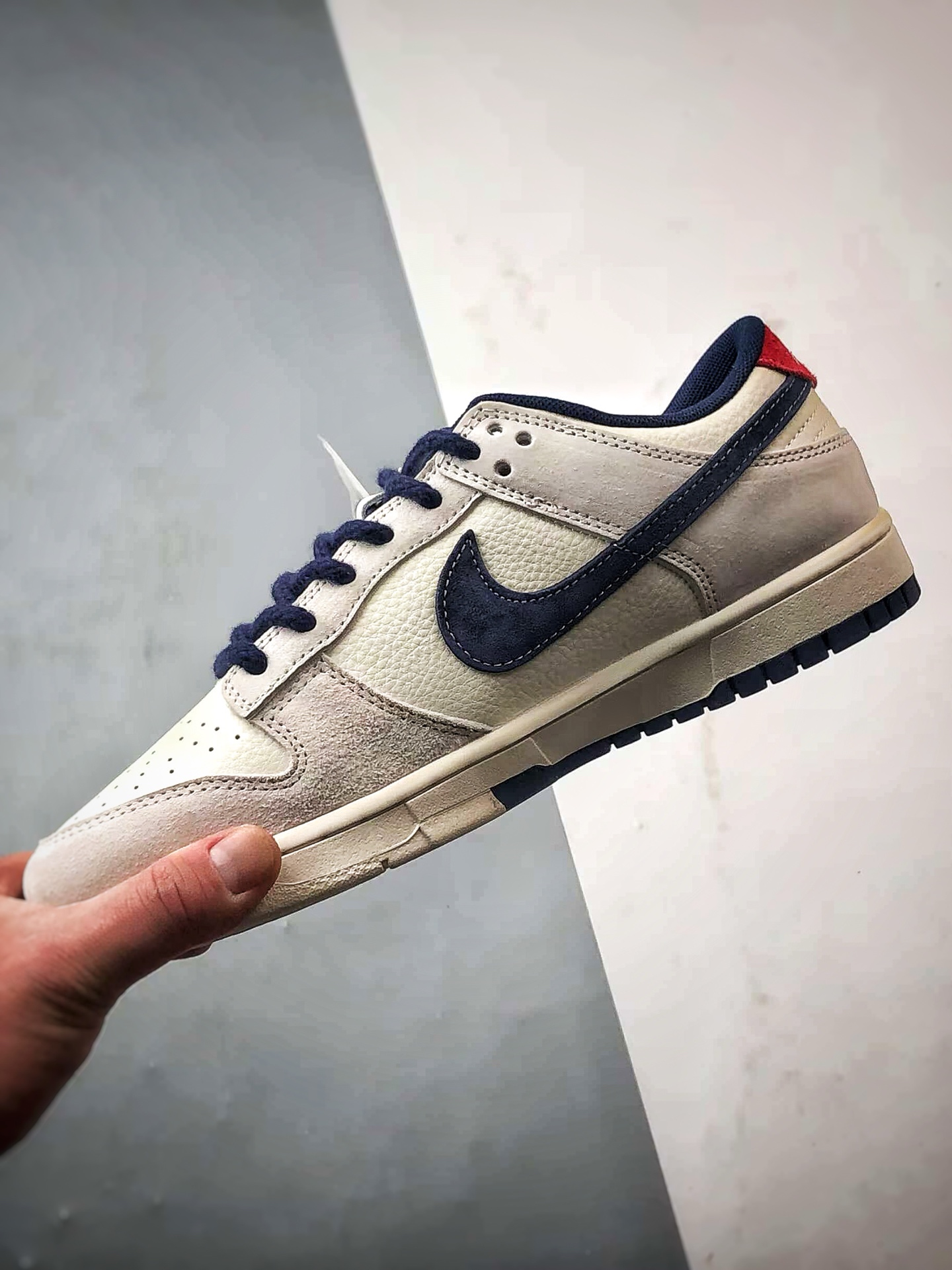 NK Dunk Low Retro ”DIY高端定制” Kaws米灰深蓝 低帮休闲运动板鞋  YX5066-249