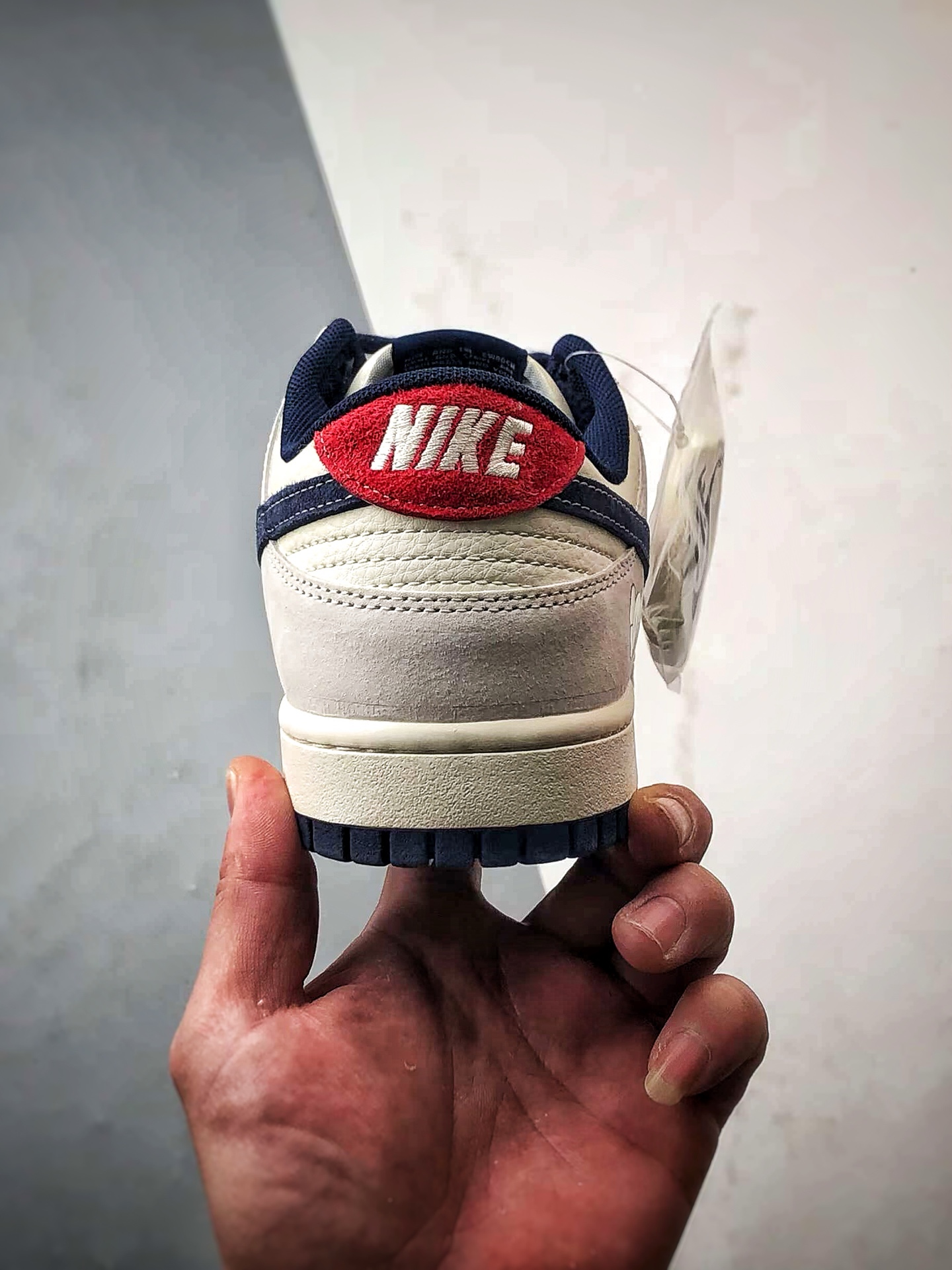 NK Dunk Low Retro ”DIY高端定制” Kaws米灰深蓝 低帮休闲运动板鞋  YX5066-249