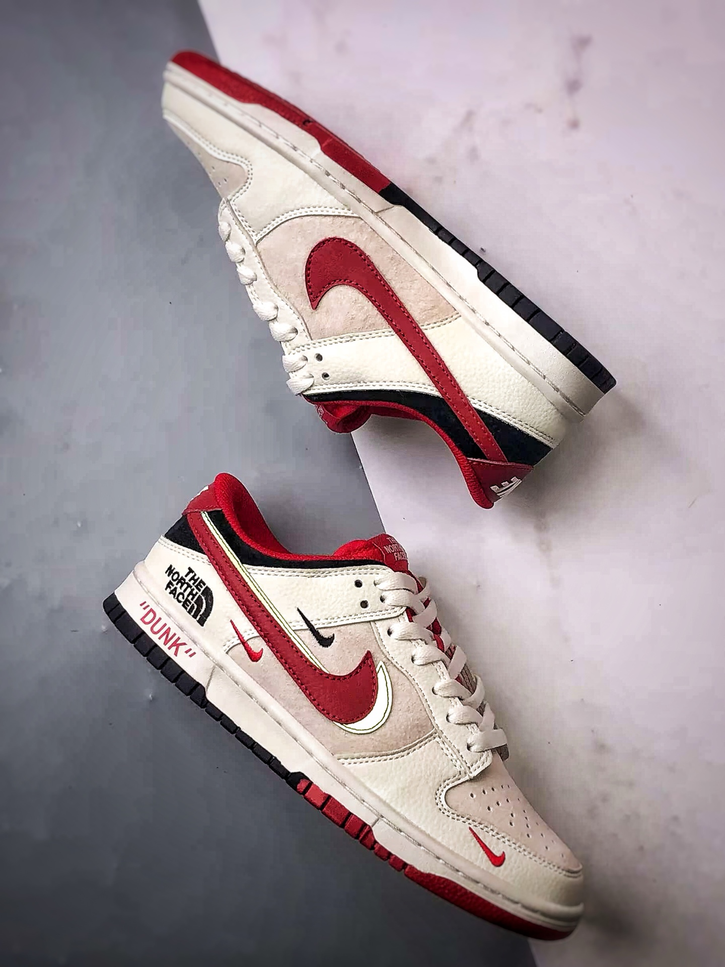 NK Dunk Low Retro ”DIY高端定制” 北面黑红双钩 低帮休闲运动板鞋  DJ2024-127
