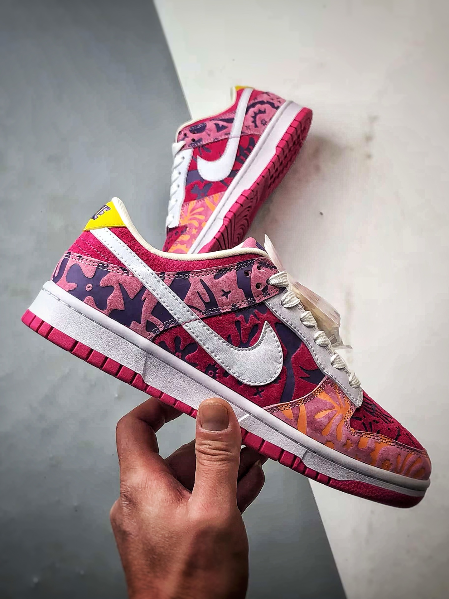 NK Dunk Low Retro ”DIY高端定制” 彩色压印粉色白钩 低帮休闲运动板鞋 XD6188-047