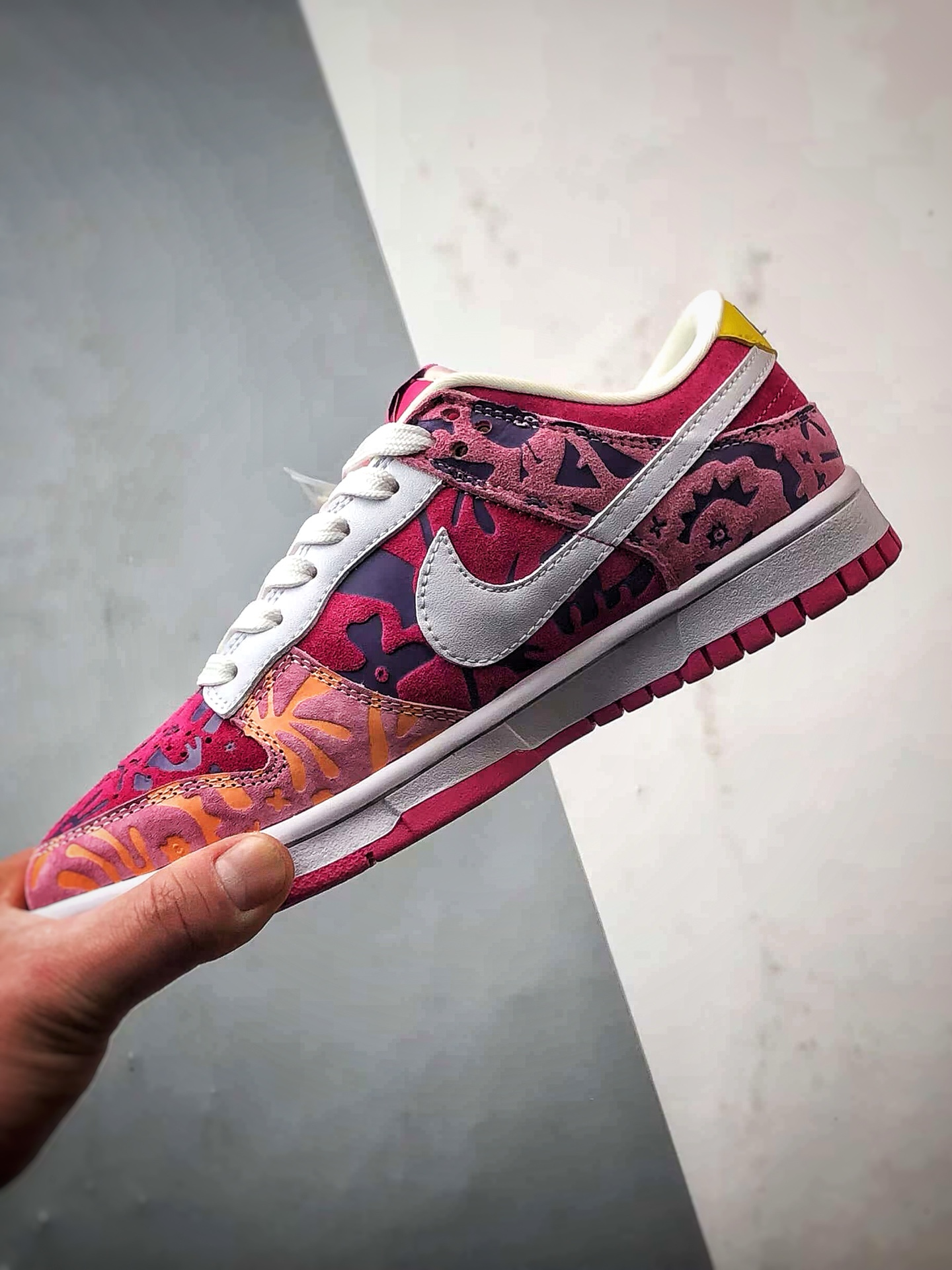 NK Dunk Low Retro ”DIY高端定制” 彩色压印粉色白钩 低帮休闲运动板鞋 XD6188-047