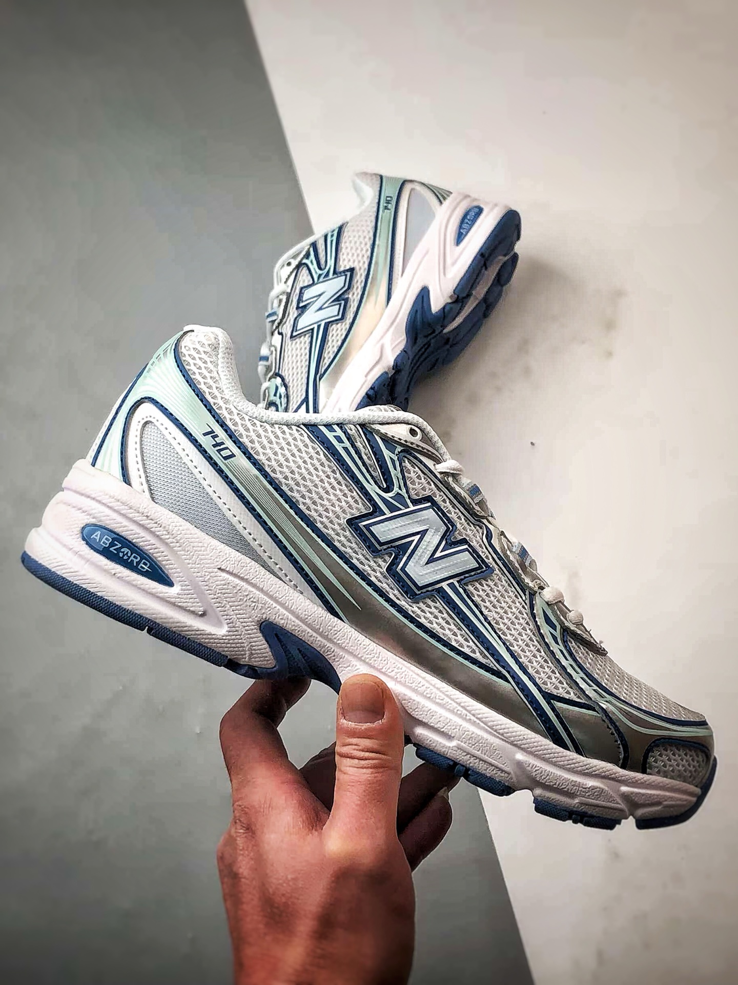 New Balance 740系列 白蓝 低帮复古老爹风休闲运动慢跑鞋 U740LB2