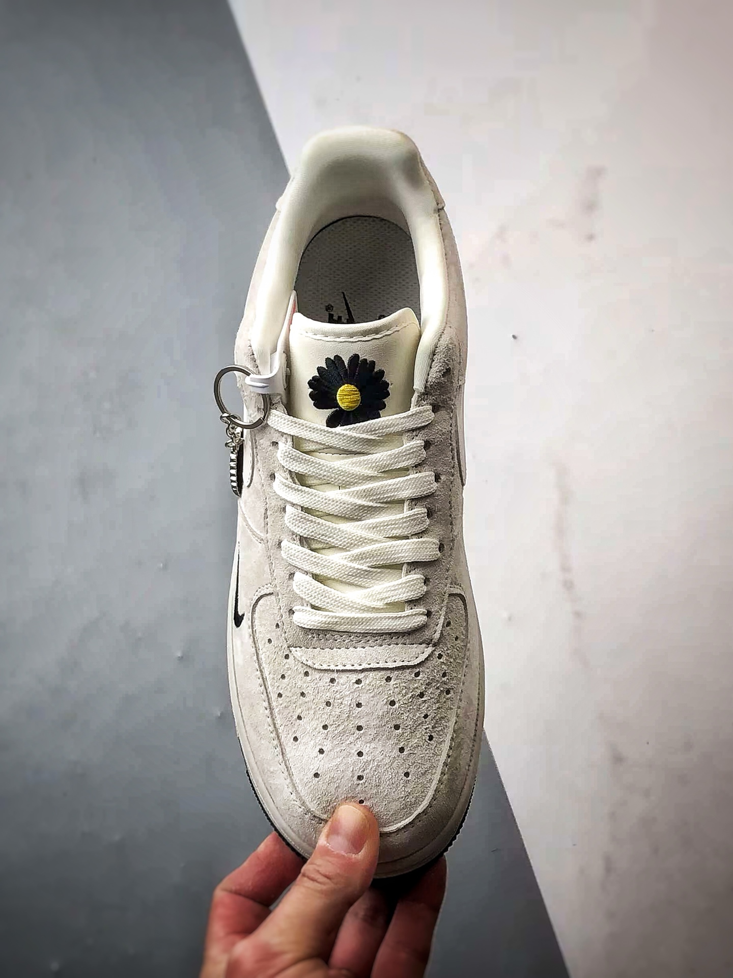 权志龙 x Air Force 1 Low 灰白麂皮  DF0188-035