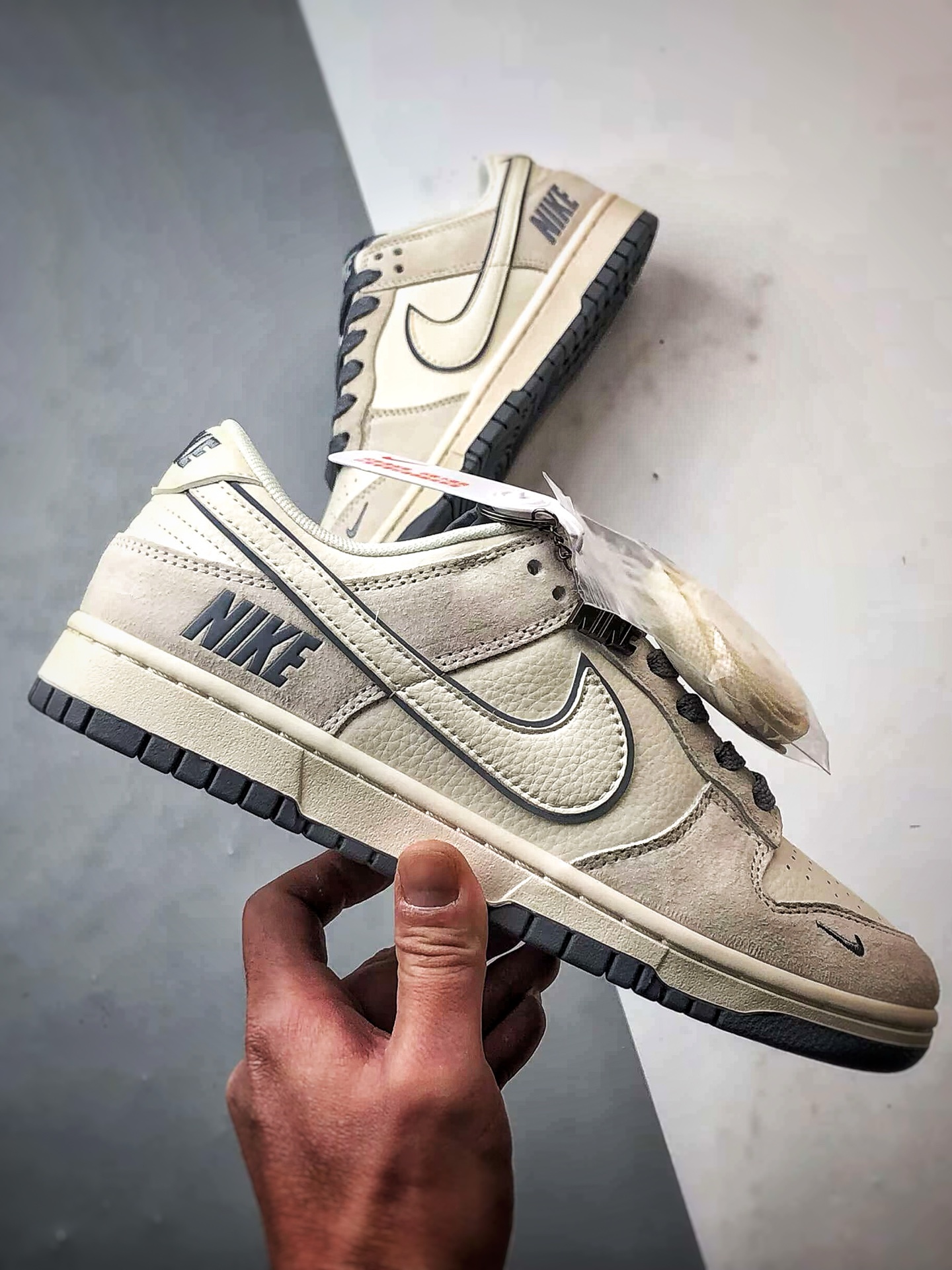 NK Dunk Low Retro ”DIY高端定制” NK米白灰反光 低帮休闲运动板鞋  BB7518-022