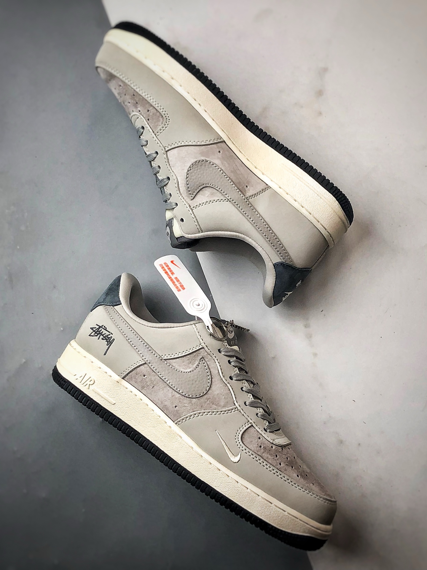 Stussy x Air Force 1 Low 灰色  KK1988-055
