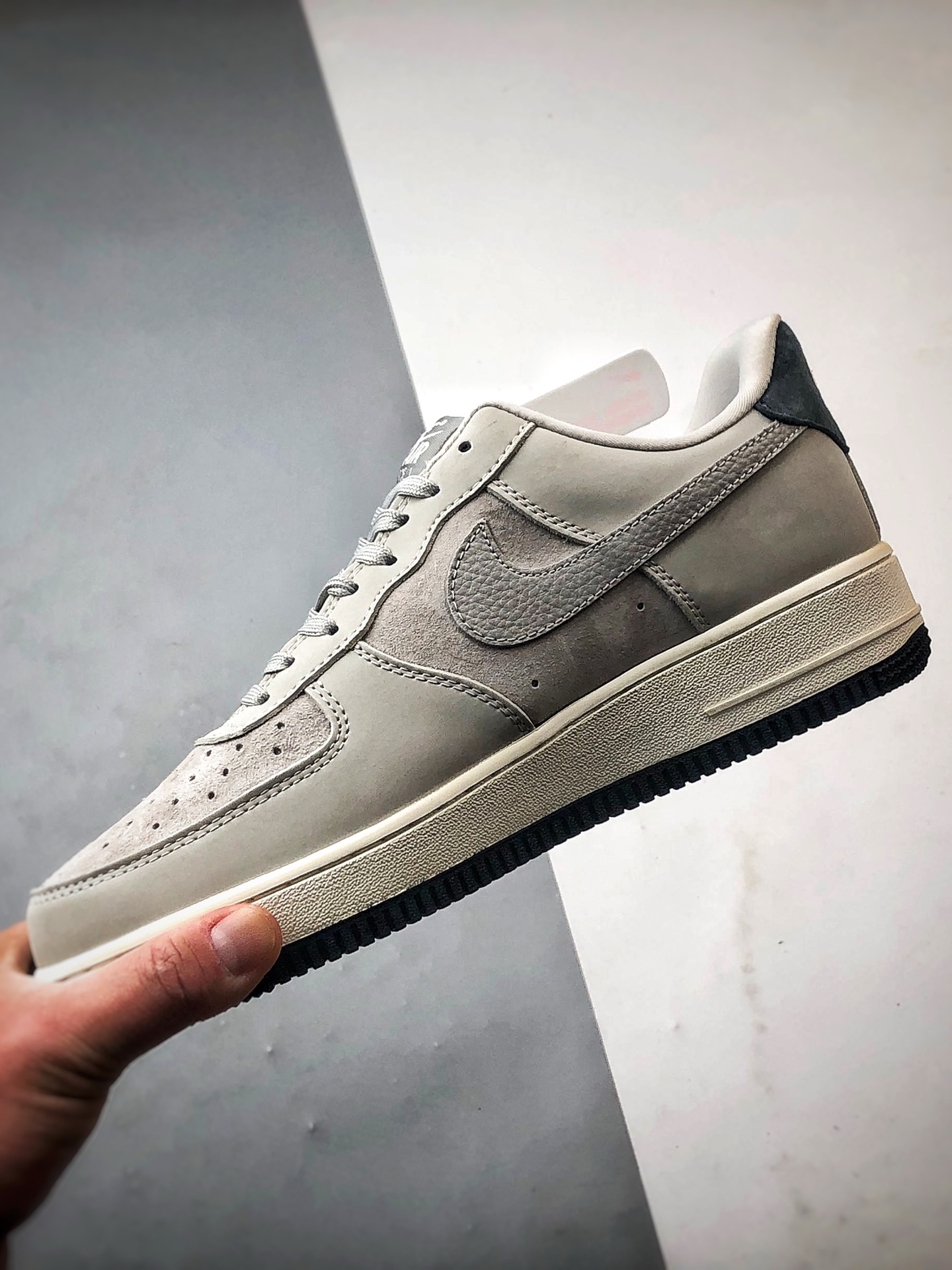 Stussy x Air Force 1 Low 灰色  KK1988-055