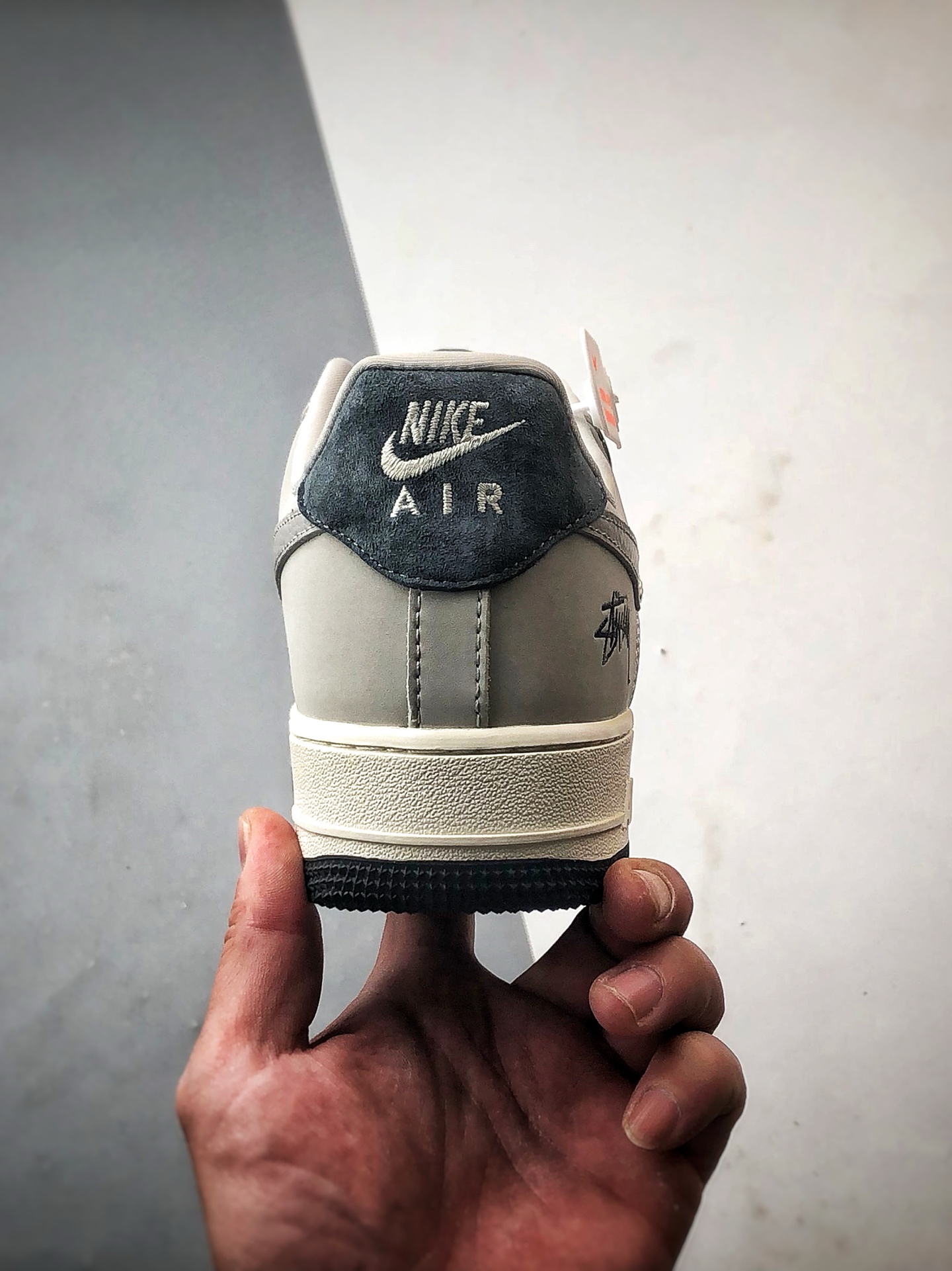 Stussy x Air Force 1 Low 灰色  KK1988-055