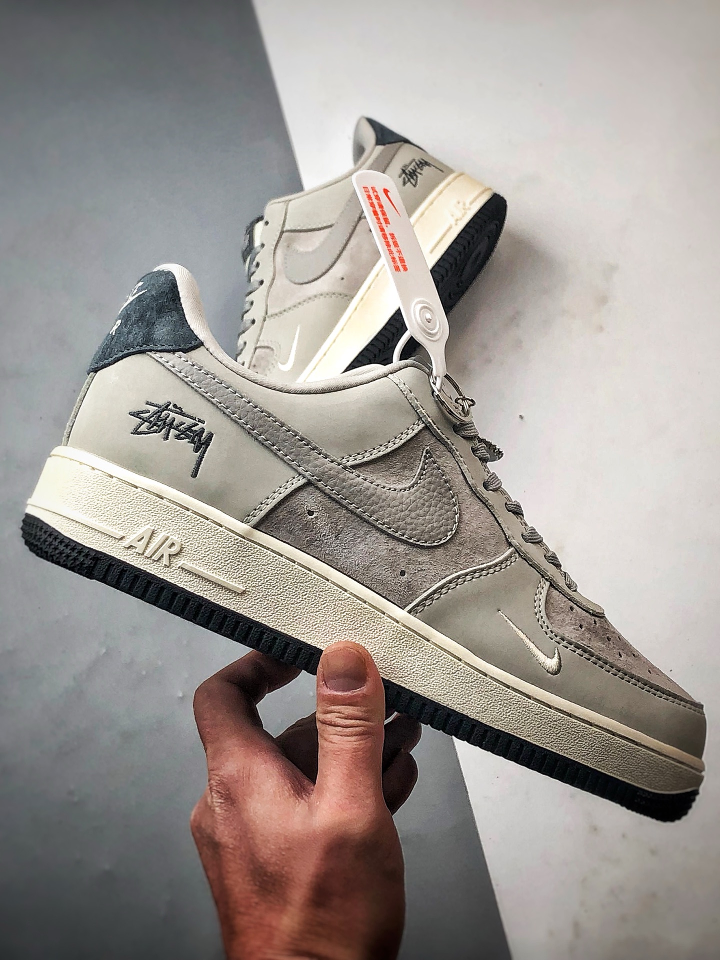 Stussy x Air Force 1 Low 灰色  KK1988-055