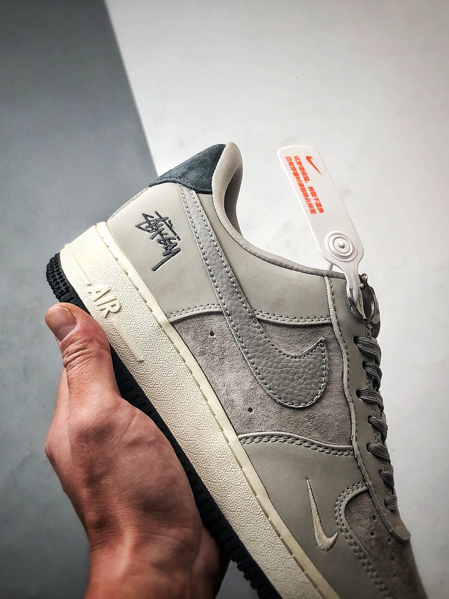 Stussy x Air Force 1 Low 灰色  KK1988-055
