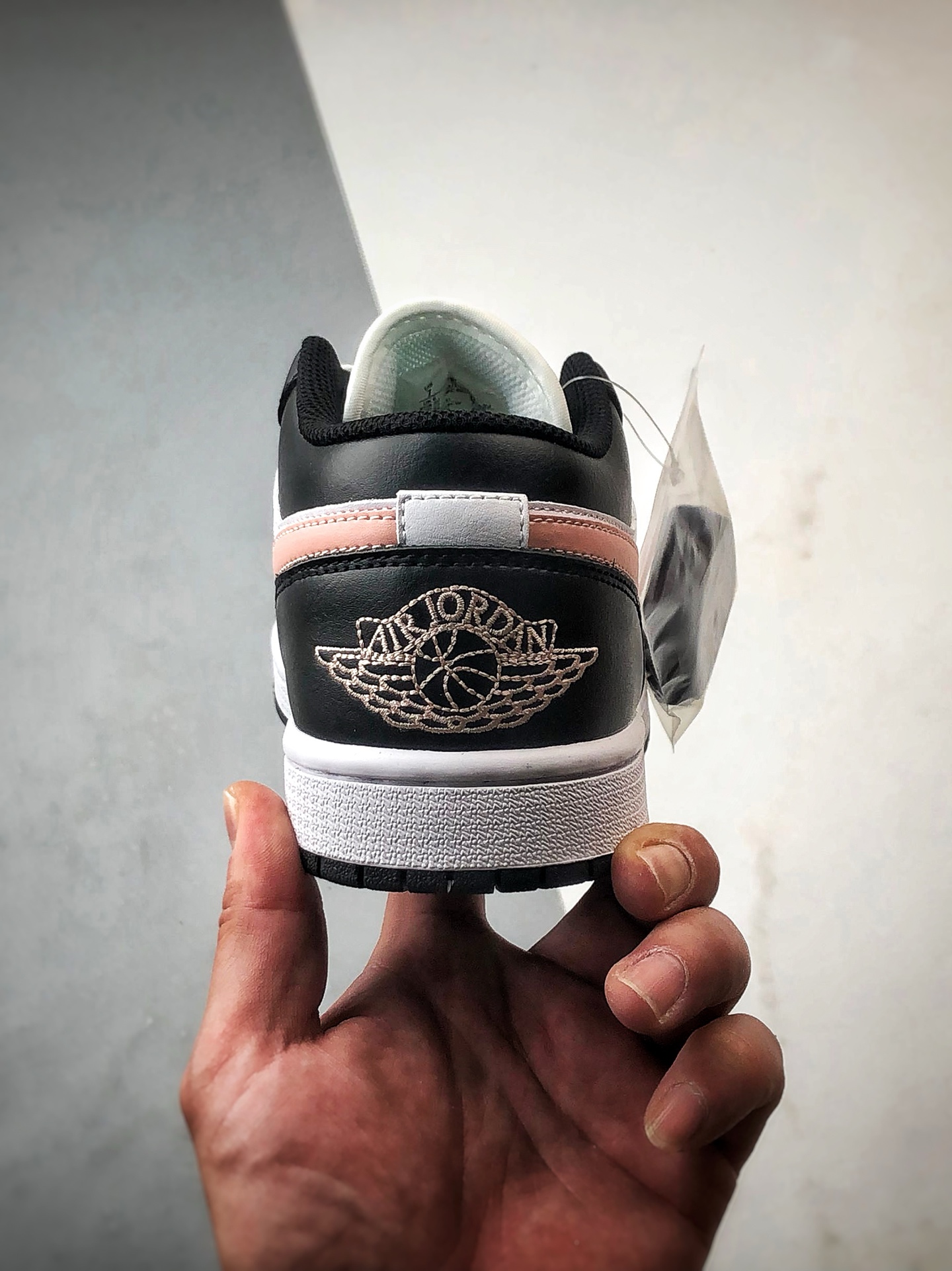Air Jordan 1 Low 黑白粉  553558-165