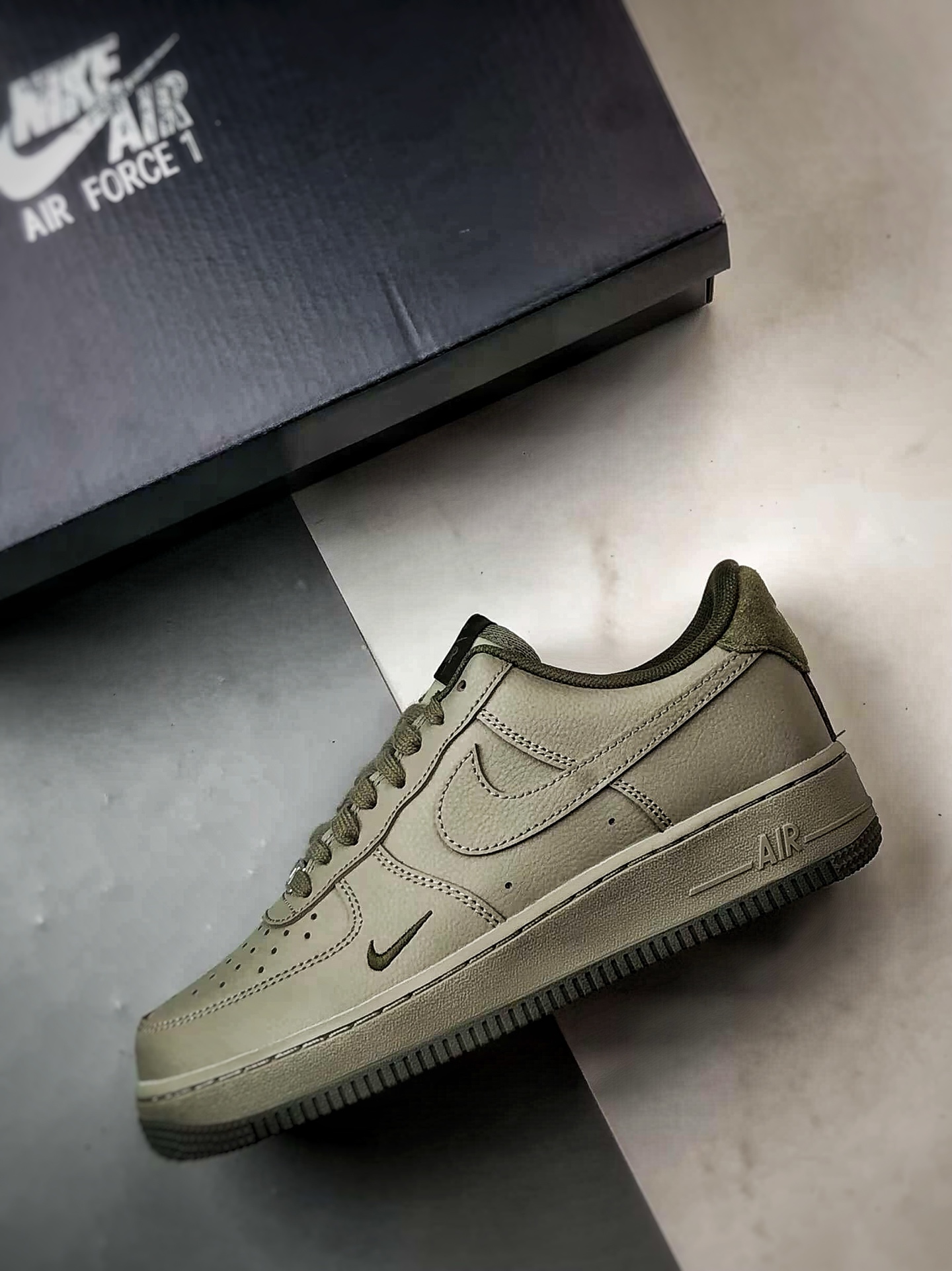 Air Force 1 '07 Low 棕绿  HM9483-300