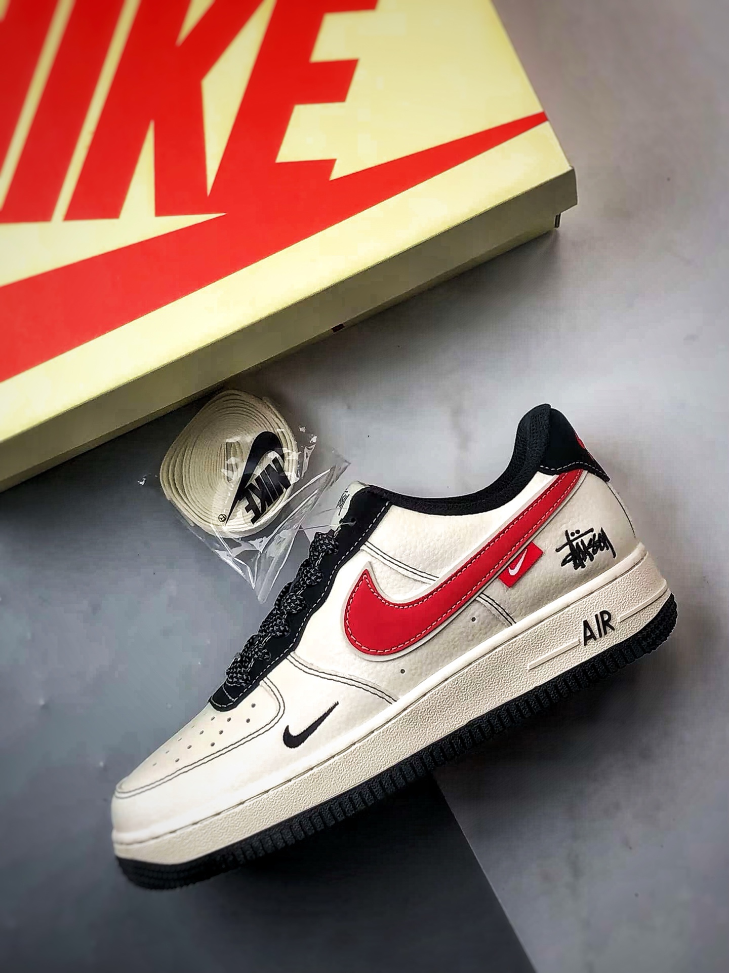Stussy x Air Force 1 Low 白黑红  XS1958-518