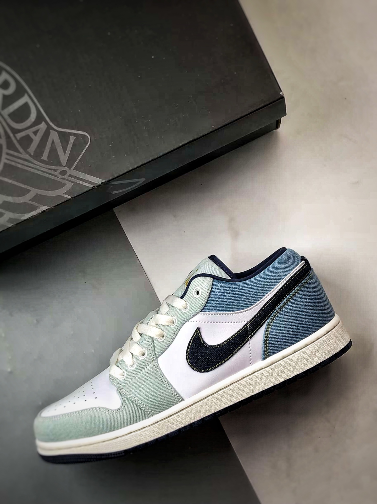 200 Air Jordan 1 Low 白蓝牛仔  IH0648-141