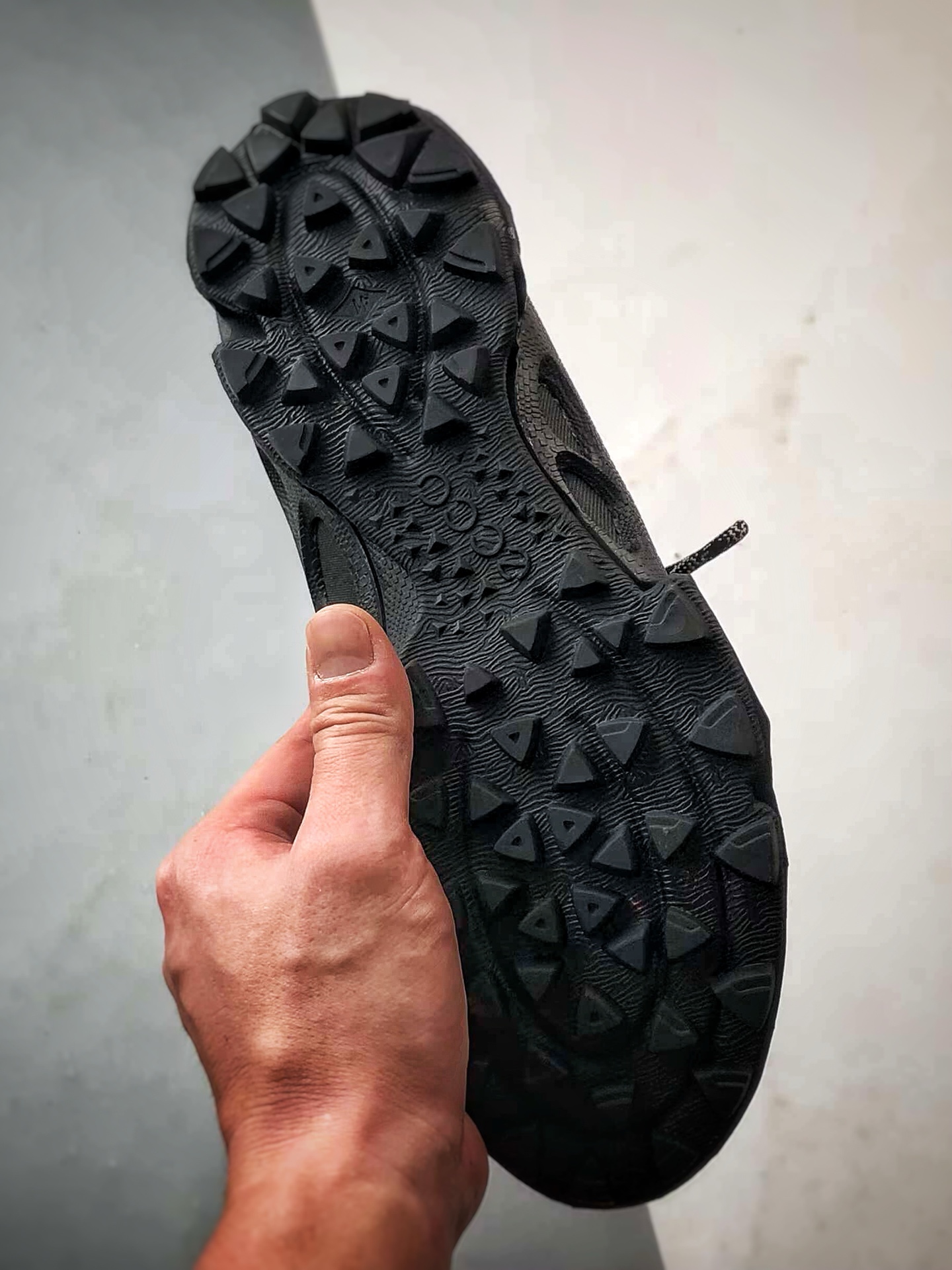 300 Ecco/爱步 健步BIOMC踪迹系列 舒适户外登山运动越野男士跑鞋