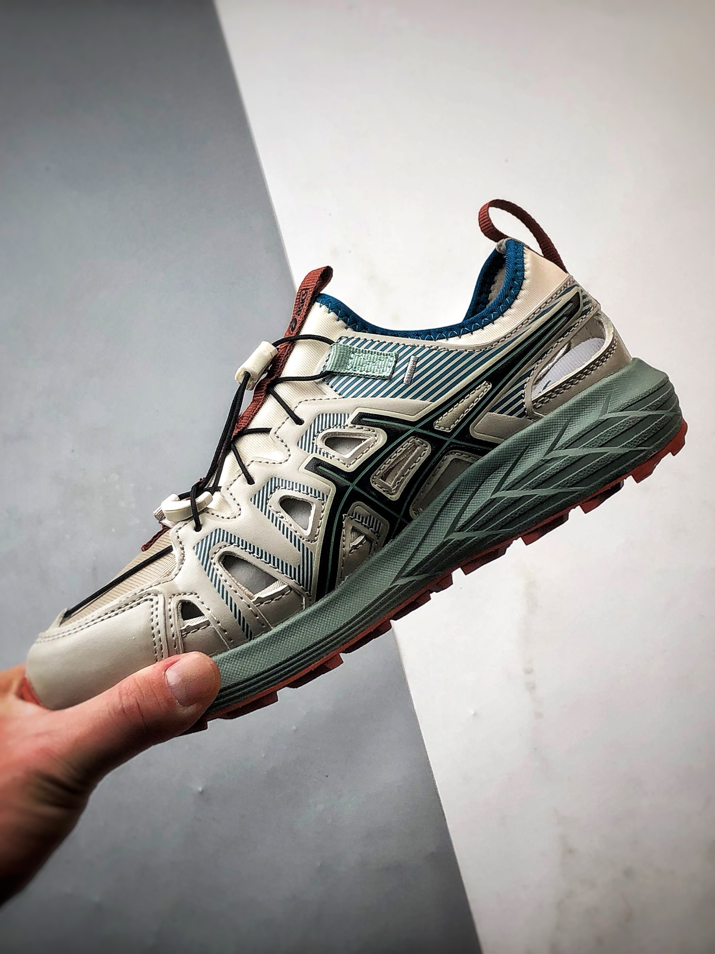 200 Asics Gel-Sonoma 灰绿 户外运动徒步溯溪凉鞋