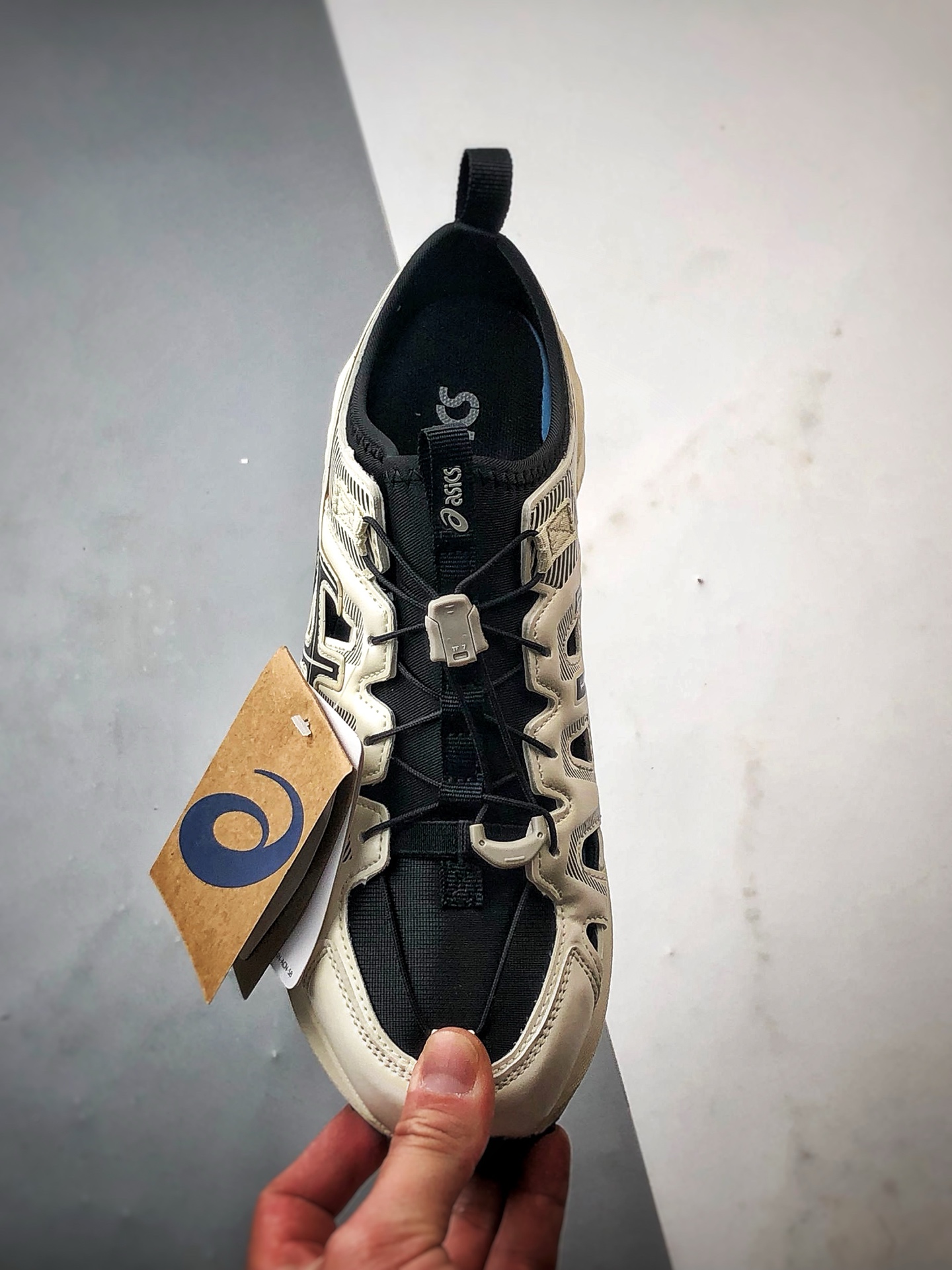 200 Asics Gel-Sonoma 米黑 户外运动徒步溯溪凉鞋