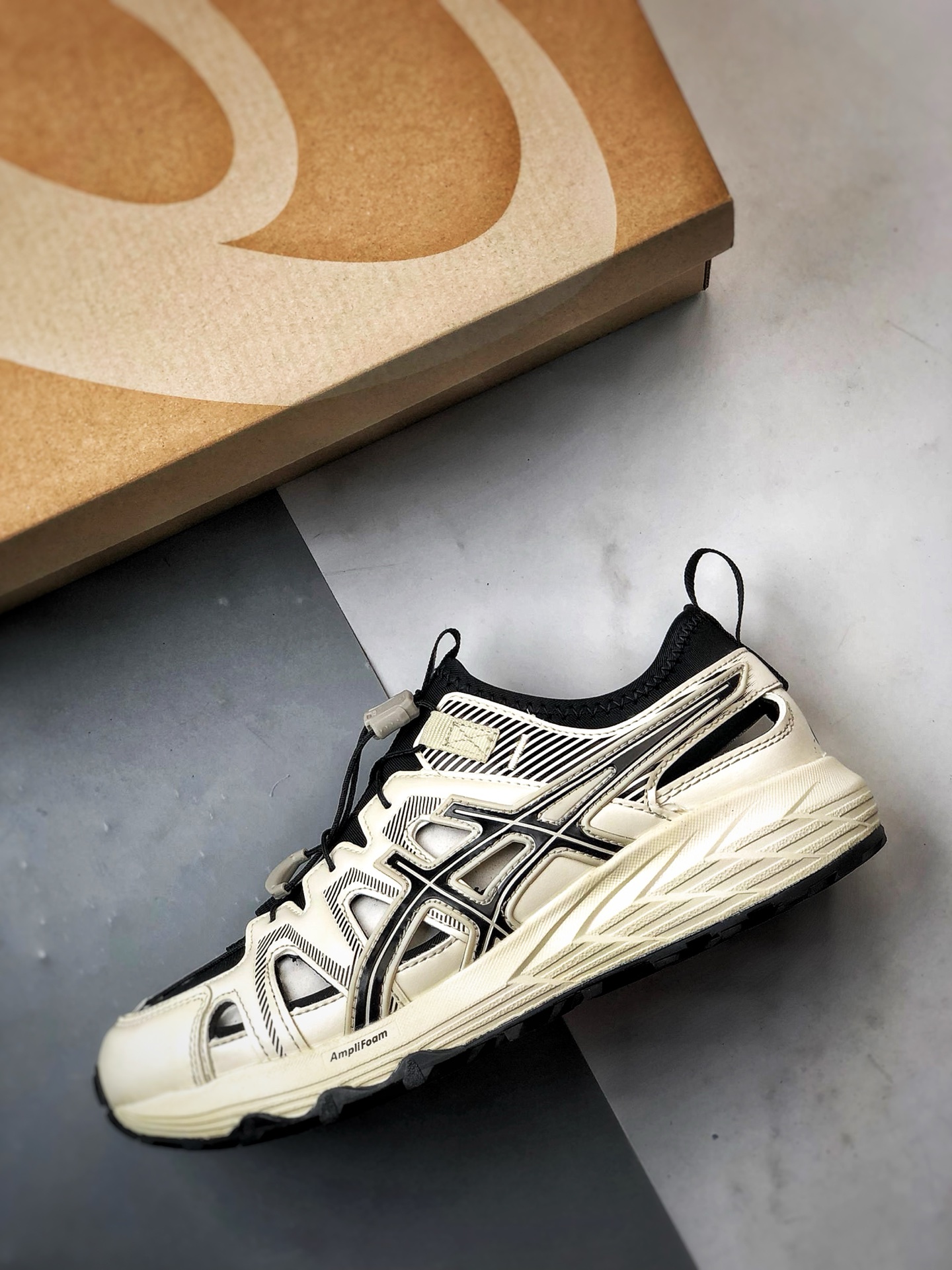 200 Asics Gel-Sonoma 米黑 户外运动徒步溯溪凉鞋
