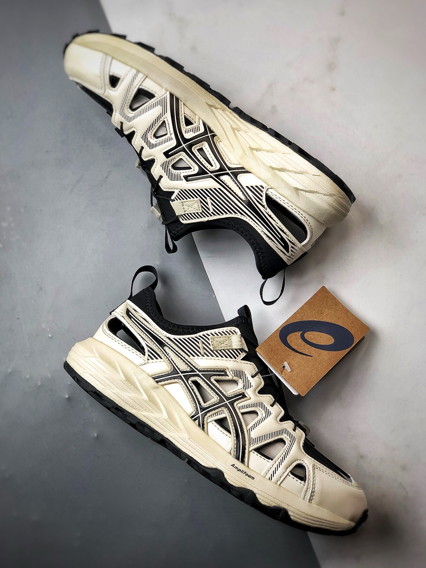 200 Asics Gel-Sonoma 米黑 户外运动徒步溯溪凉鞋