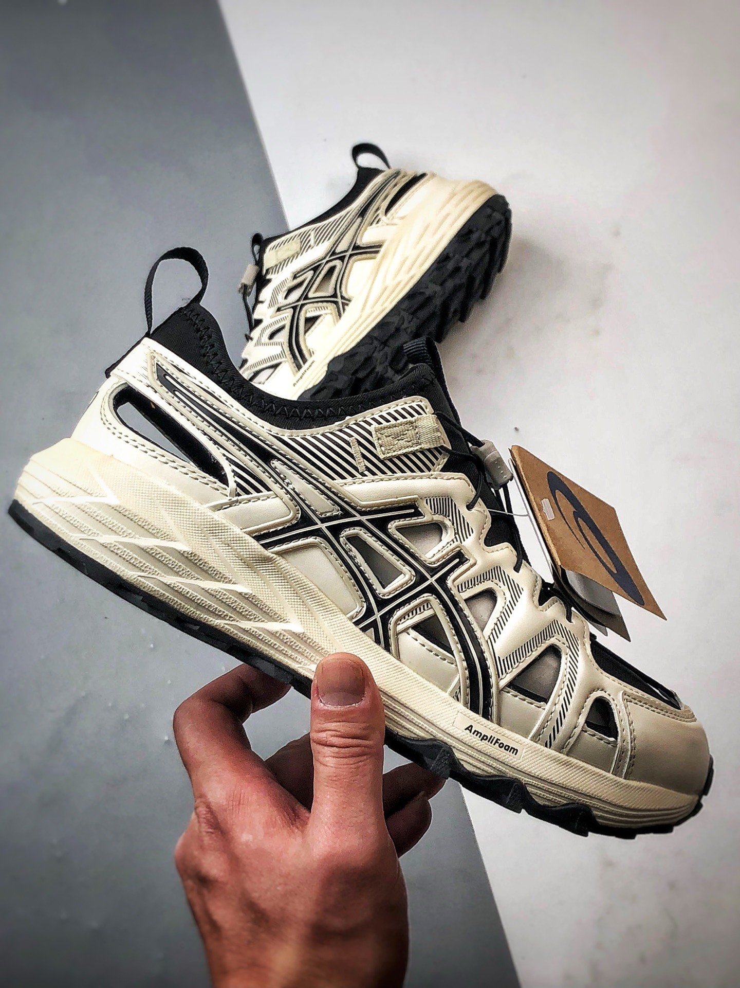 200 Asics Gel-Sonoma 米黑 户外运动徒步溯溪凉鞋