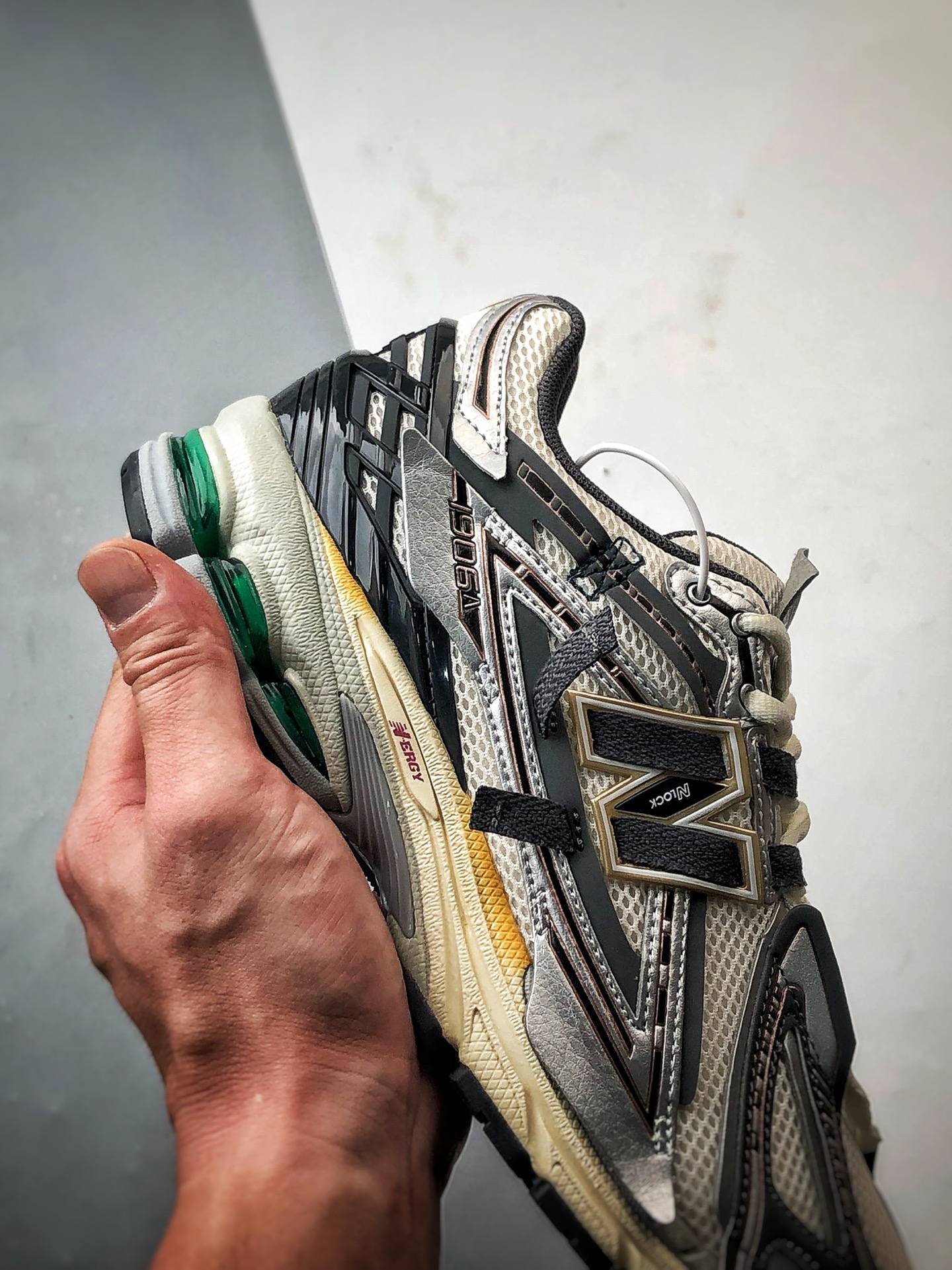240 New Balance 1906 解构灰银 复古潮流休闲运动慢跑鞋  M1906AD