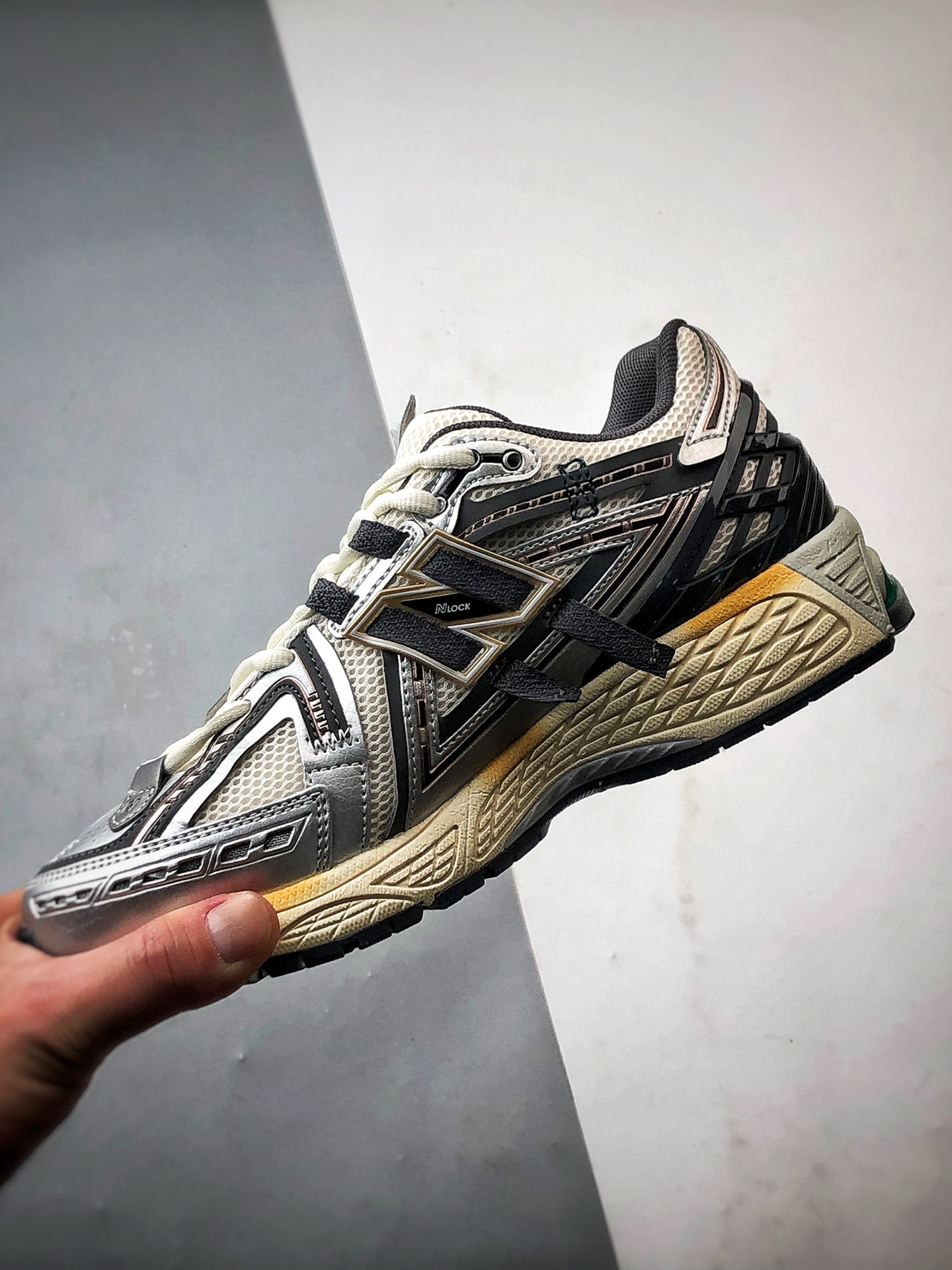 240 New Balance 1906 解构灰银 复古潮流休闲运动慢跑鞋  M1906AD