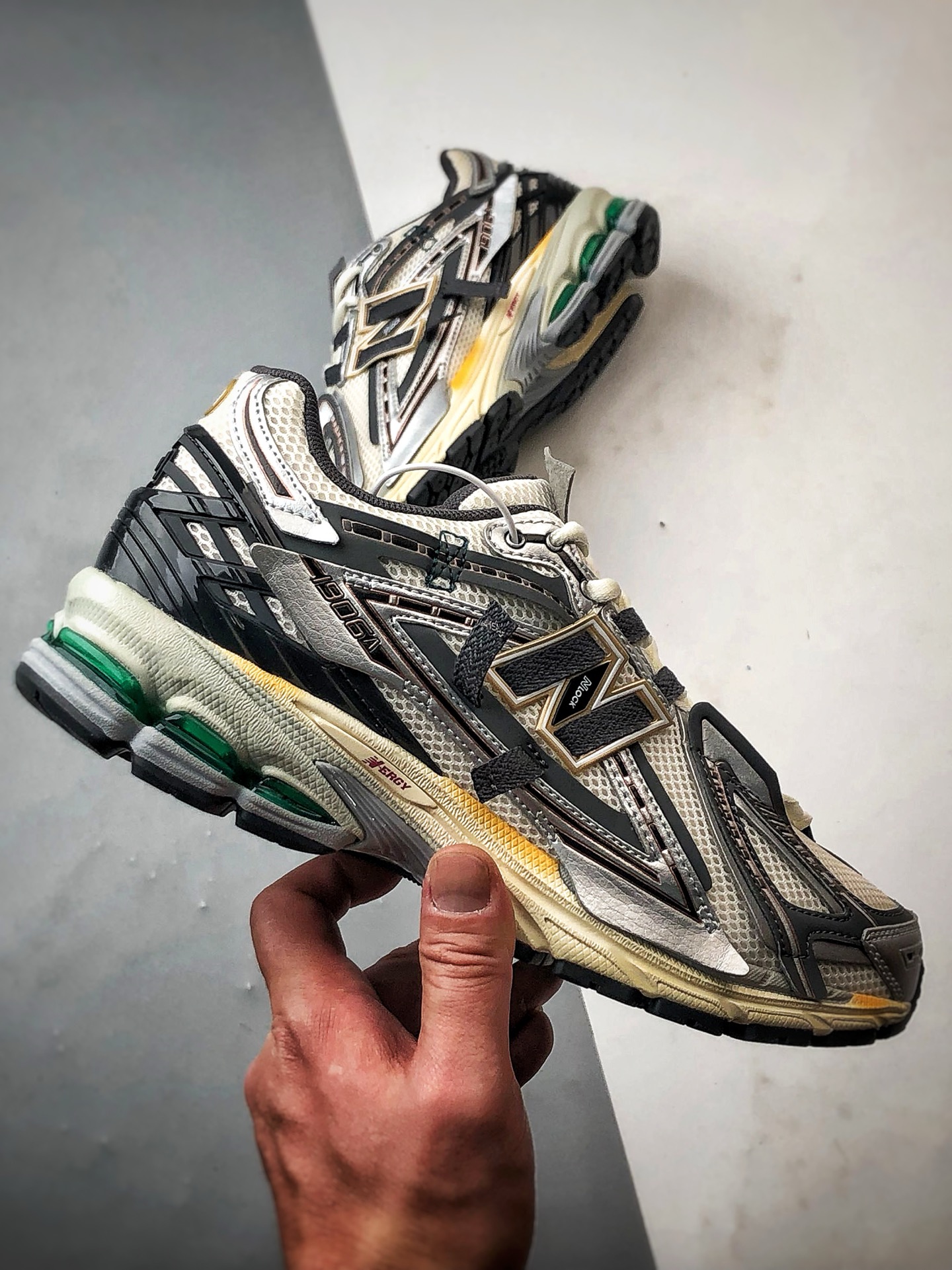 240 New Balance 1906 解构灰银 复古潮流休闲运动慢跑鞋  M1906AD