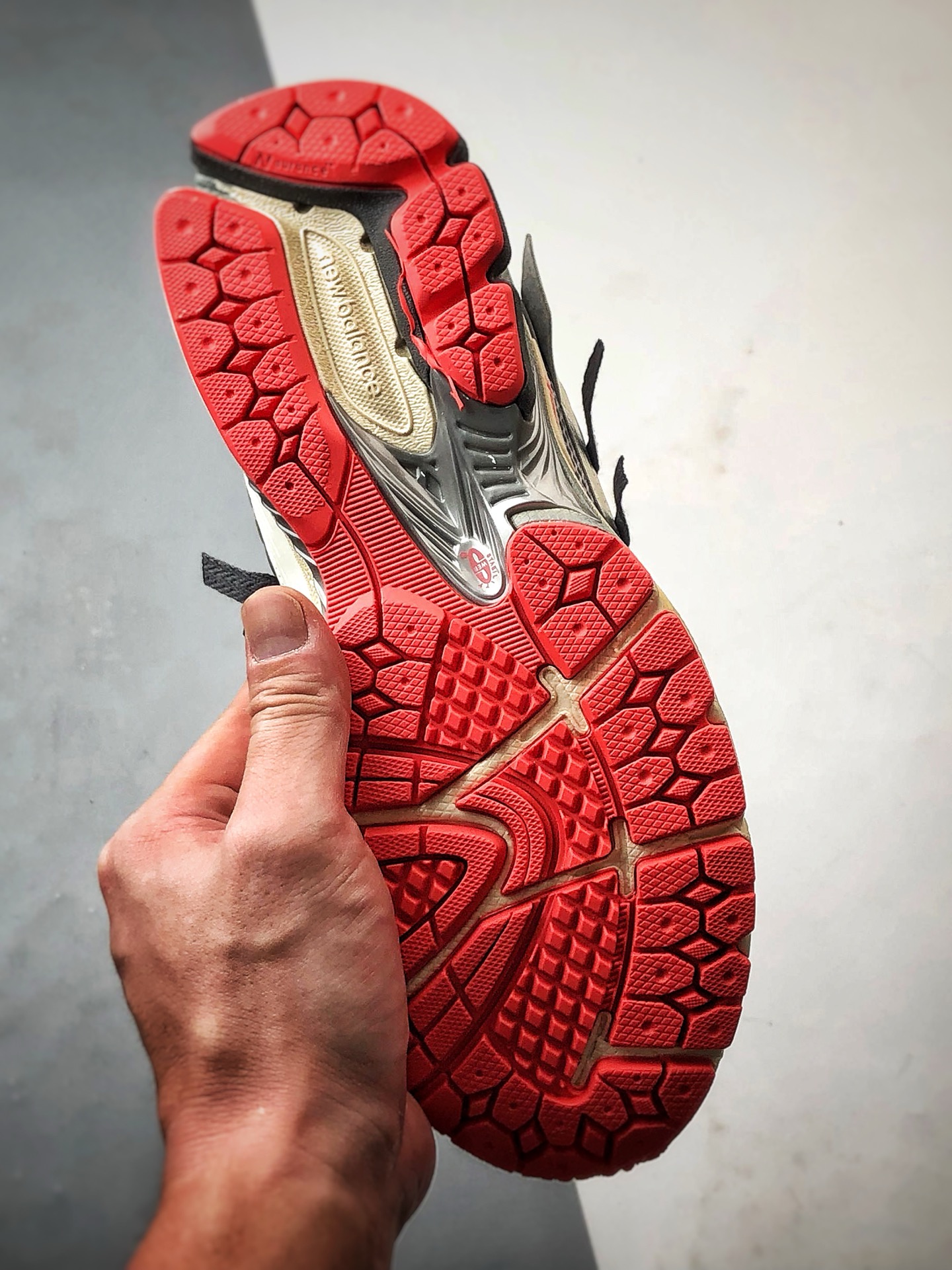 240 New Balance 1906 解构灰白 复古潮流休闲运动慢跑鞋  M1906AC