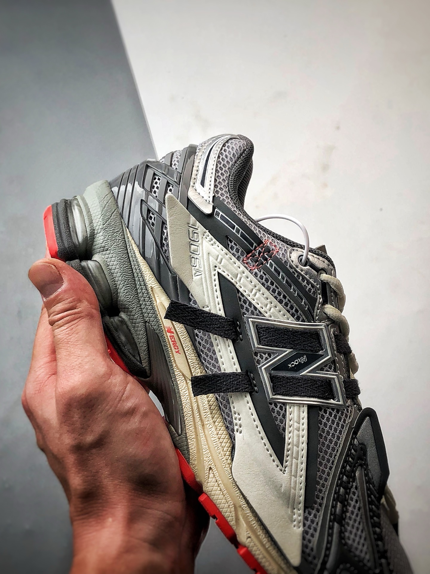 240 New Balance 1906 解构灰白 复古潮流休闲运动慢跑鞋  M1906AC