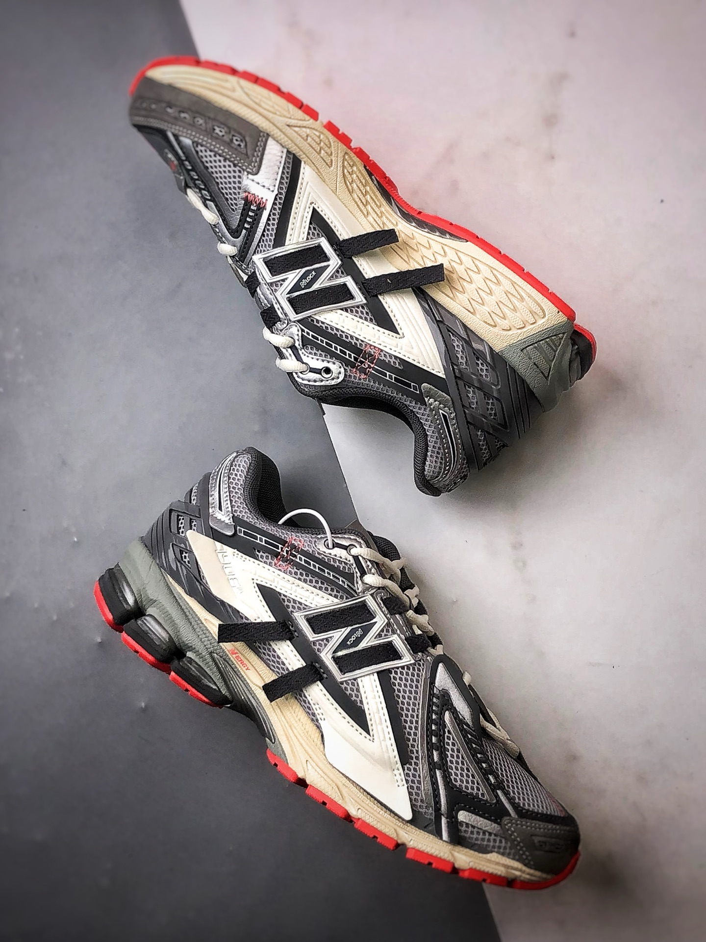240 New Balance 1906 解构灰白 复古潮流休闲运动慢跑鞋  M1906AC
