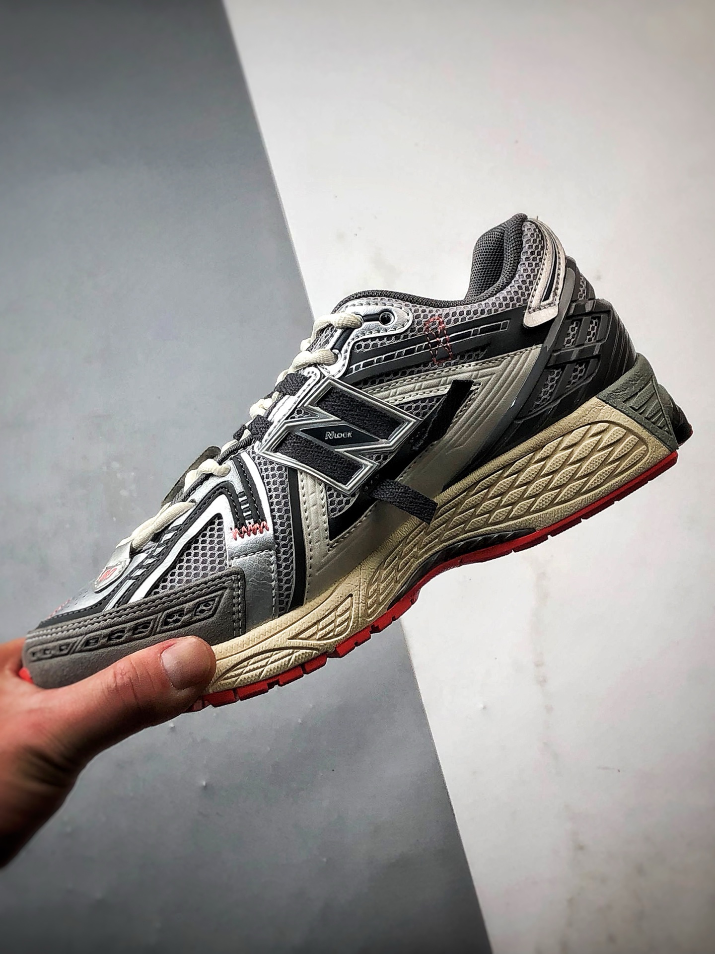 240 New Balance 1906 解构灰白 复古潮流休闲运动慢跑鞋  M1906AC