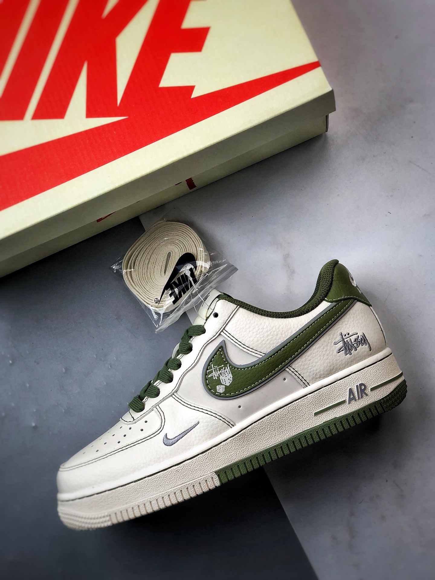 280 Stussy x Air Force 1 Low 骰子米白绿  XS1958-525