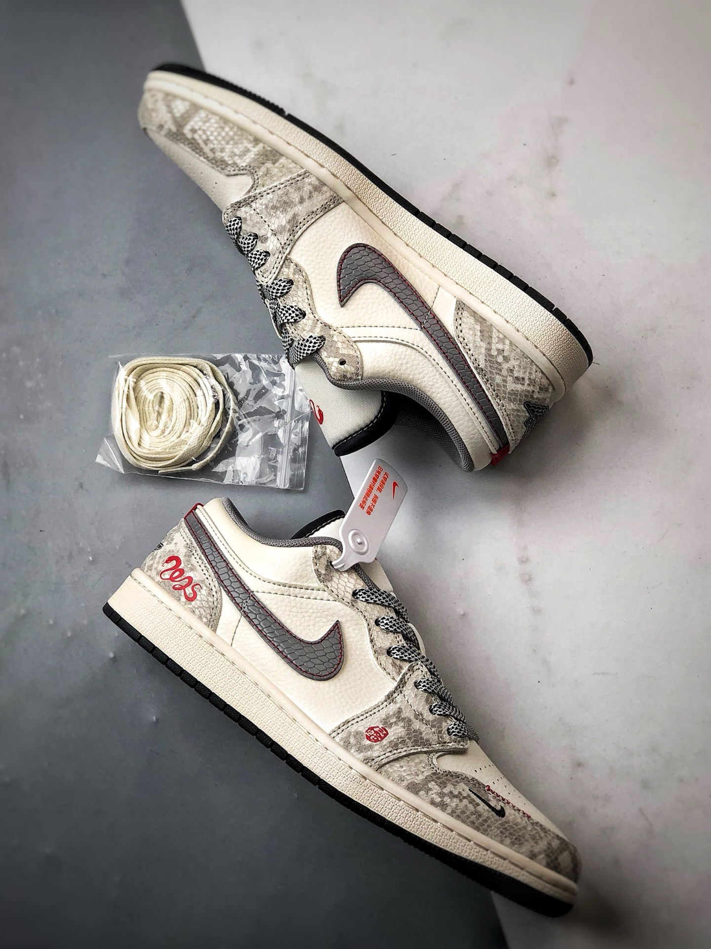 290 Air Jordan 1 Low OG ”高端定制” 蛇年米白灰蛇纹   SJ9950-054